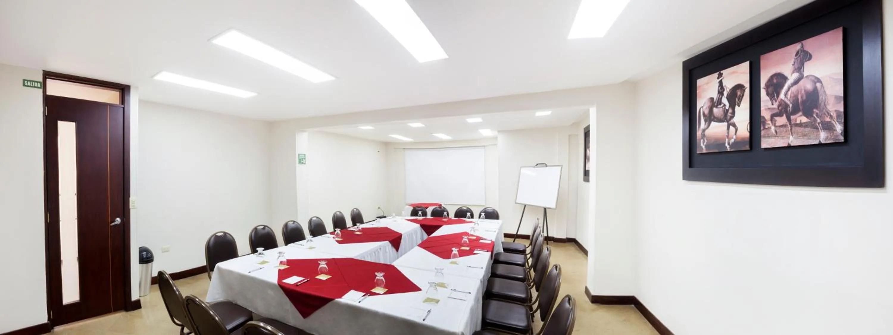 Business facilities, Bed in Loft Hotel