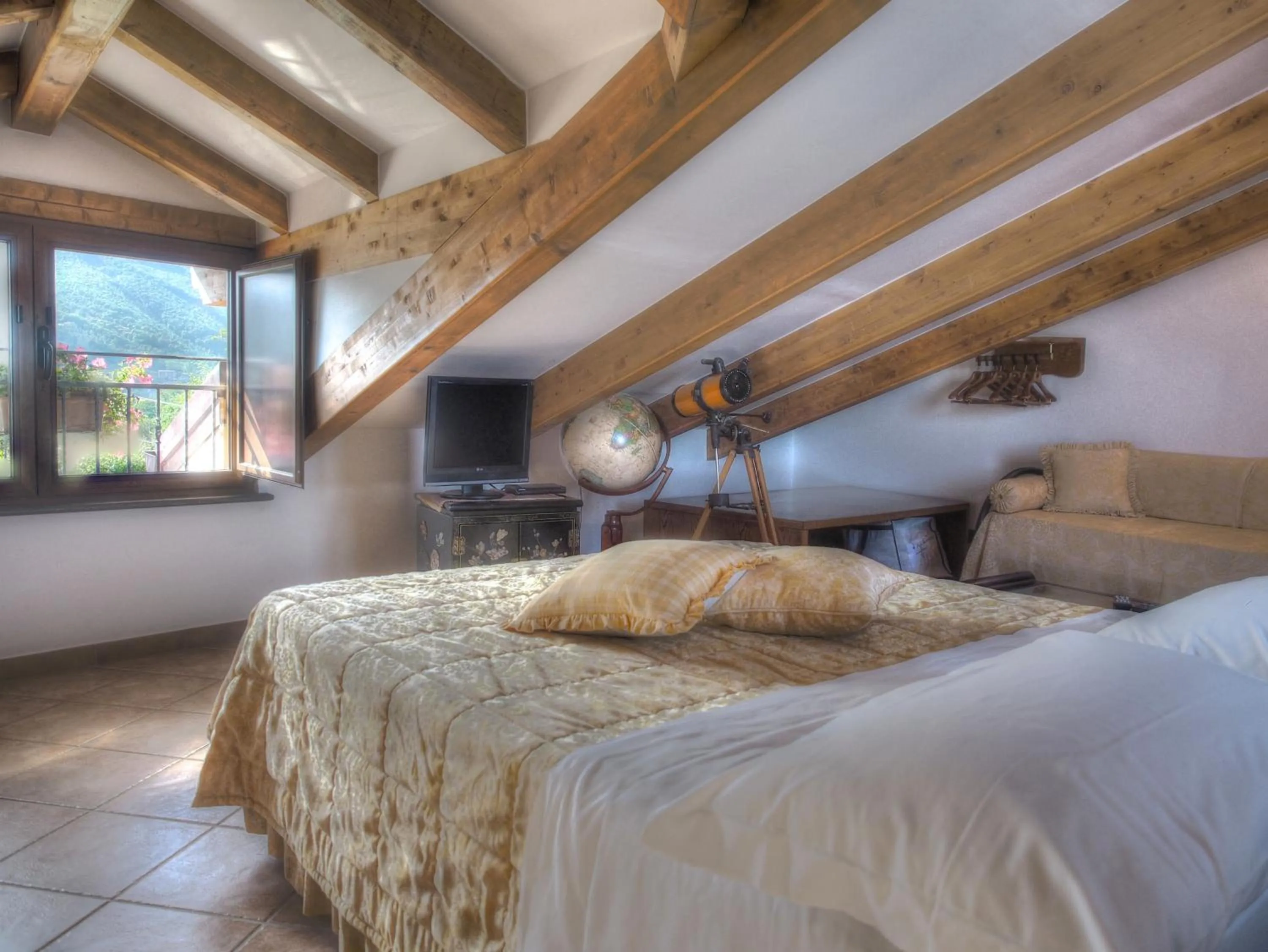 Bedroom, Bed in Villa Donna Fausta