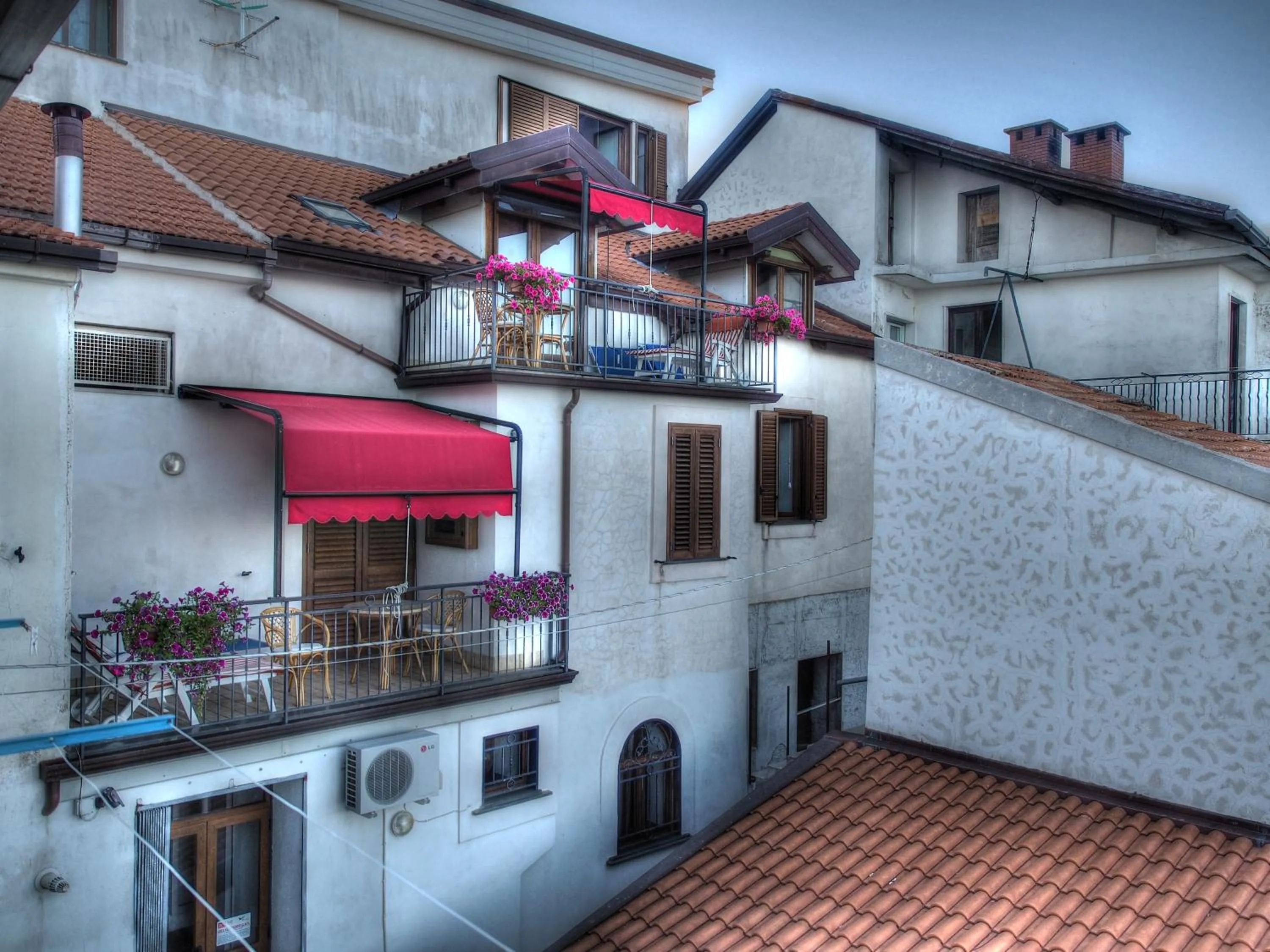 Facade/entrance in Villa Donna Fausta