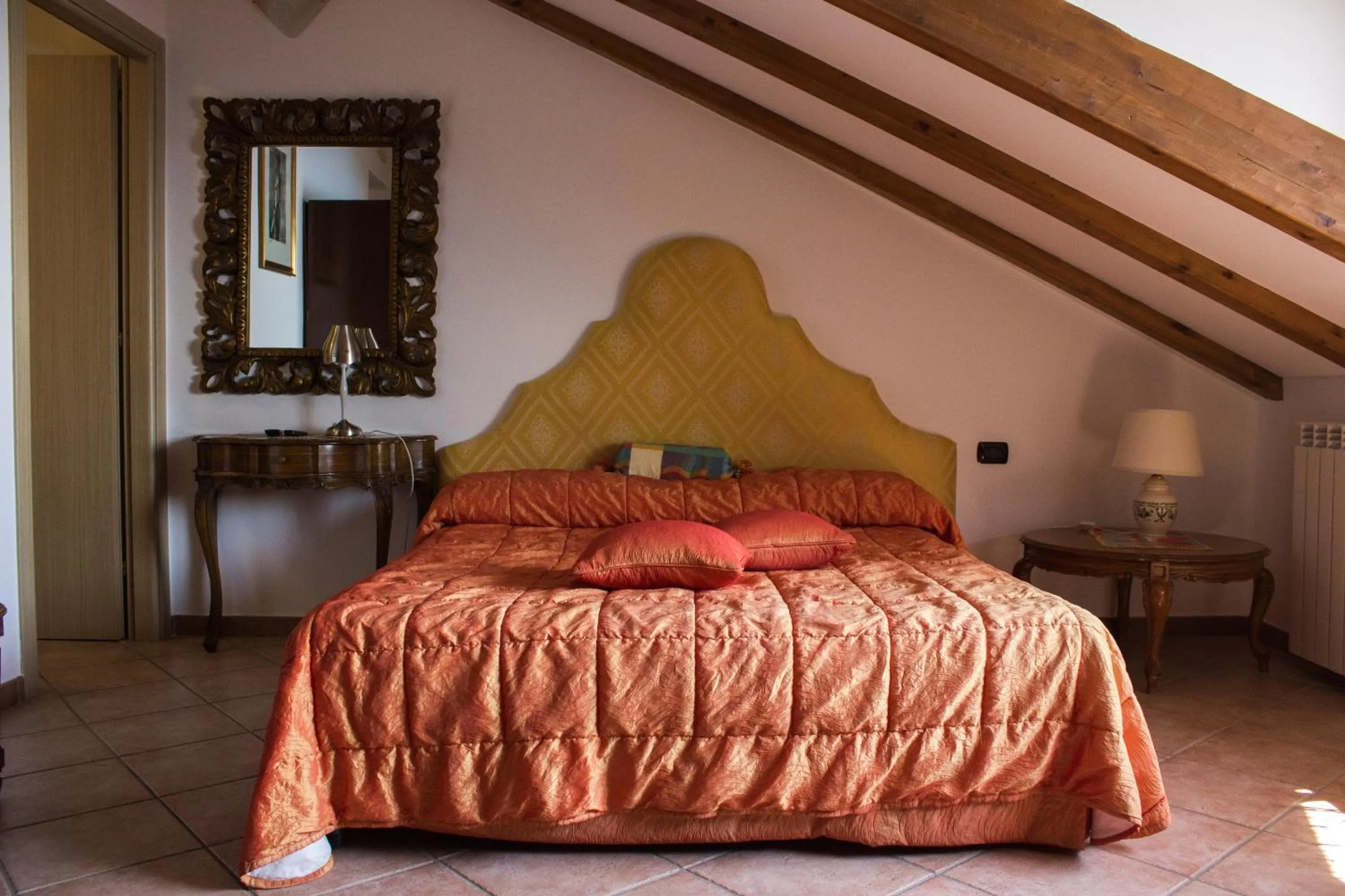 Sea view, Bed in Villa Donna Fausta