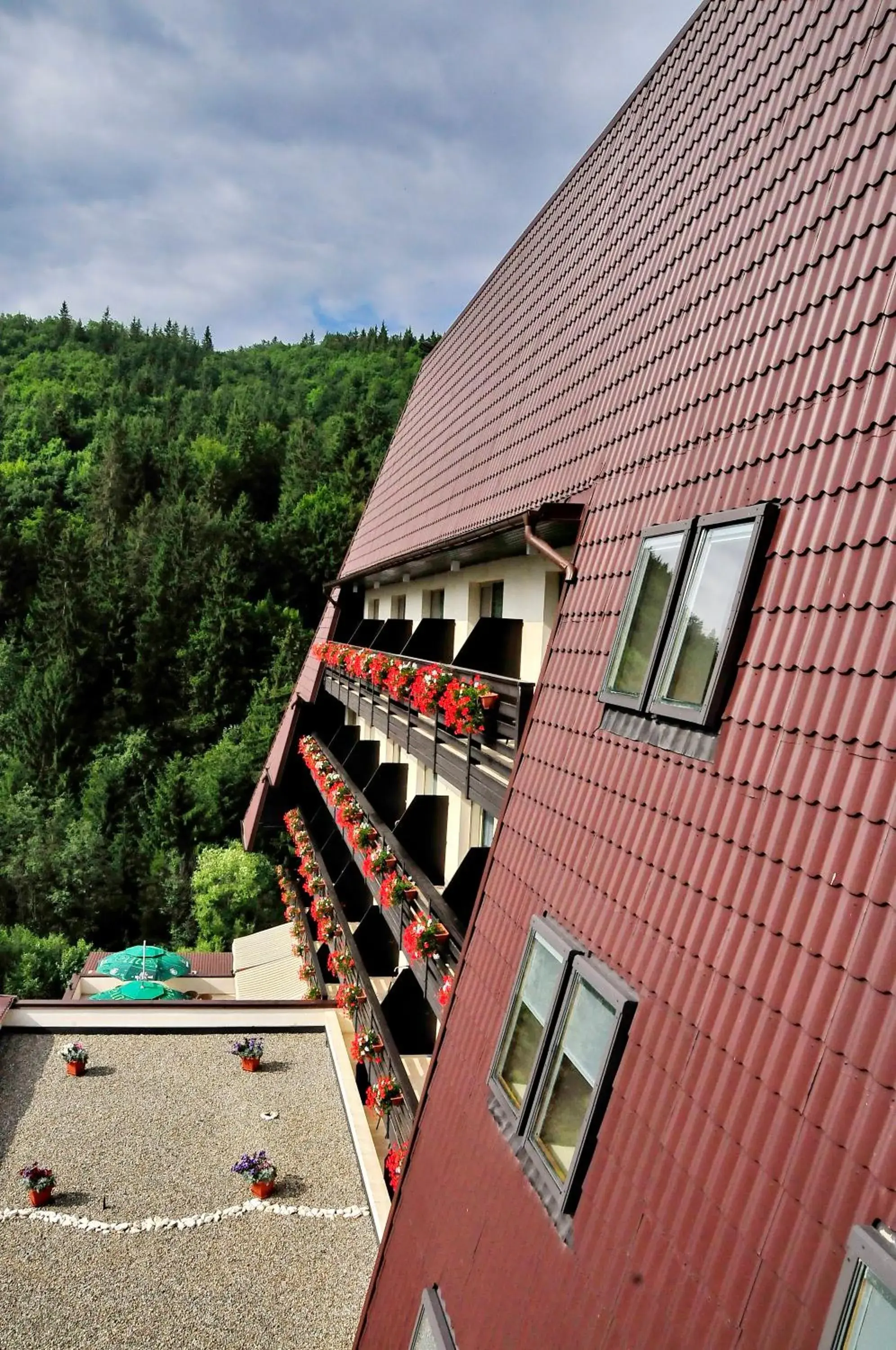 Facade/entrance in Hotel Clermont Facade/entrance in Hotel Clermont