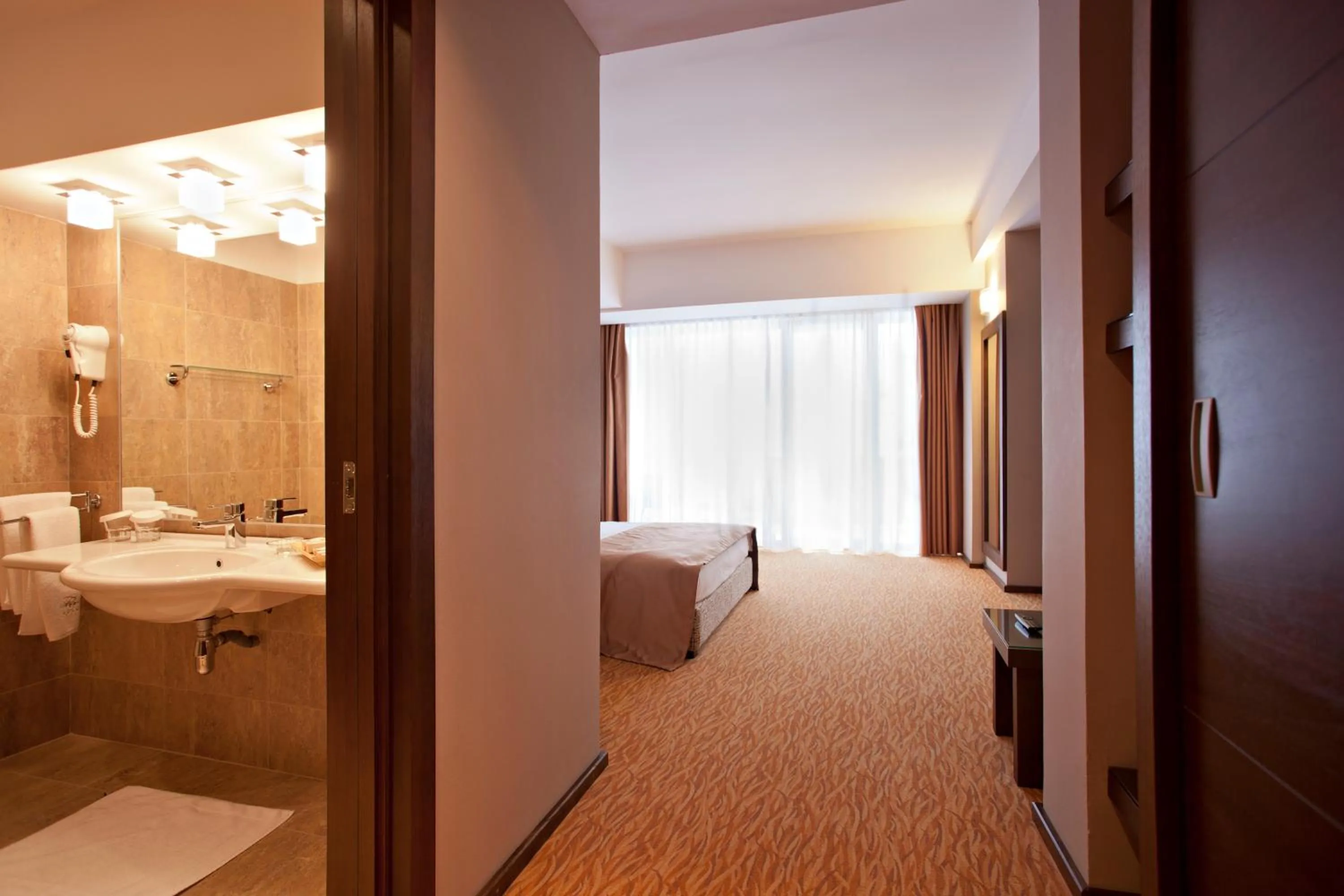 Bedroom, Bed in Hotel Clermont