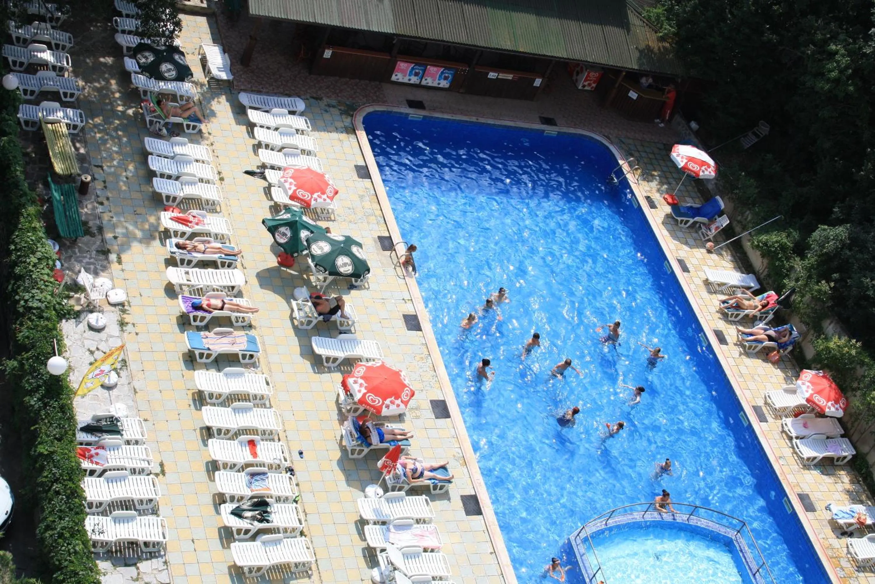 Swimming pool in Hotel Varshava