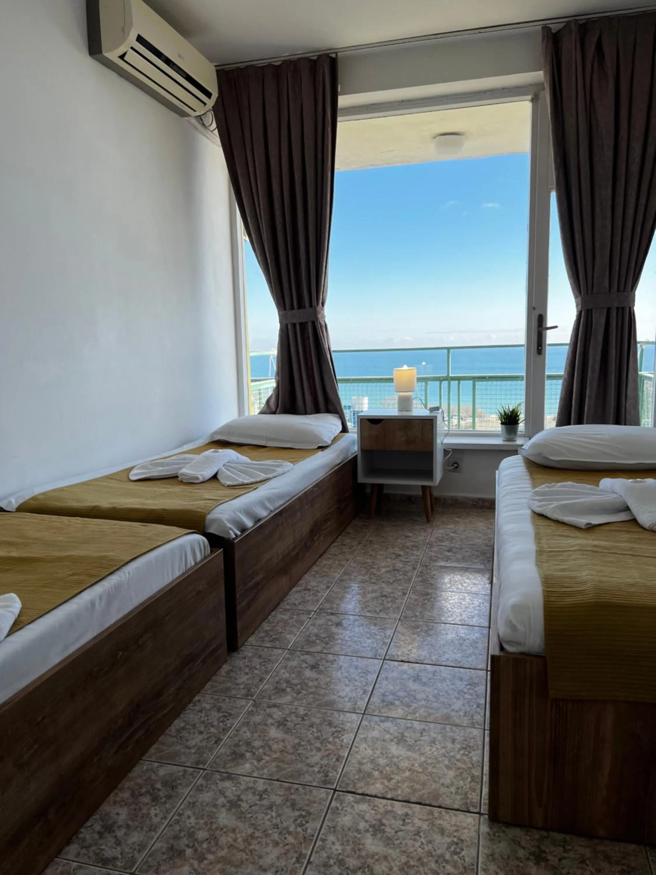 Bed in Hotel Varshava