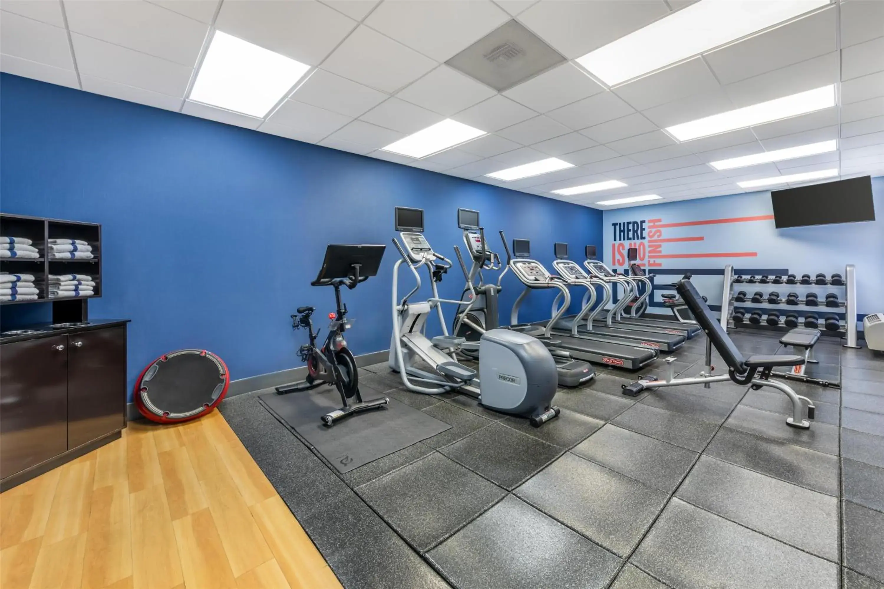 Fitness centre/facilities in Hampton Inn & Suites Moreno Valley Fitness centre/facilities in Hampton Inn & Suites Moreno Valley