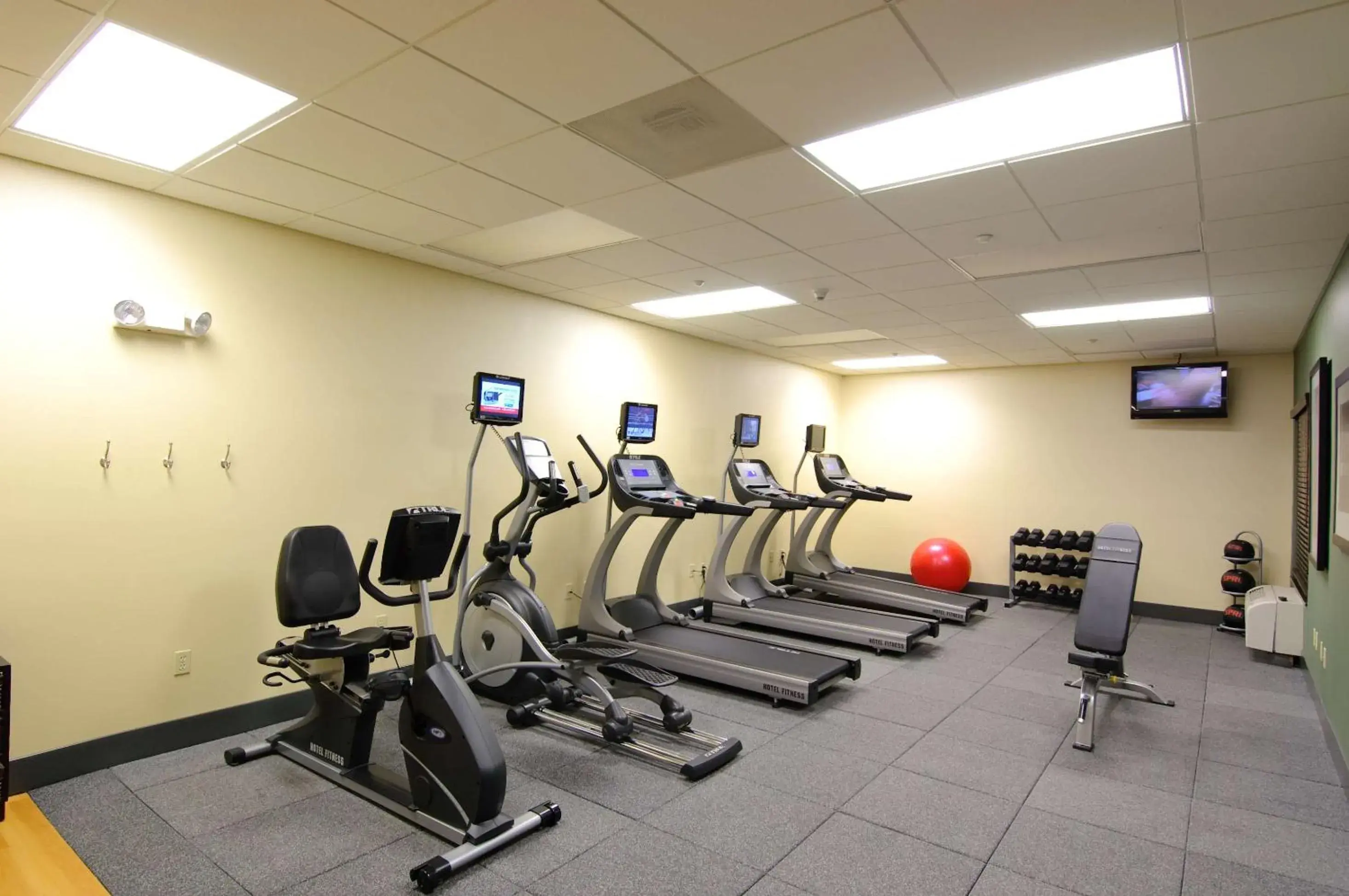 Fitness centre/facilities in Hampton Inn & Suites Moreno Valley Fitness centre/facilities in Hampton Inn & Suites Moreno Valley