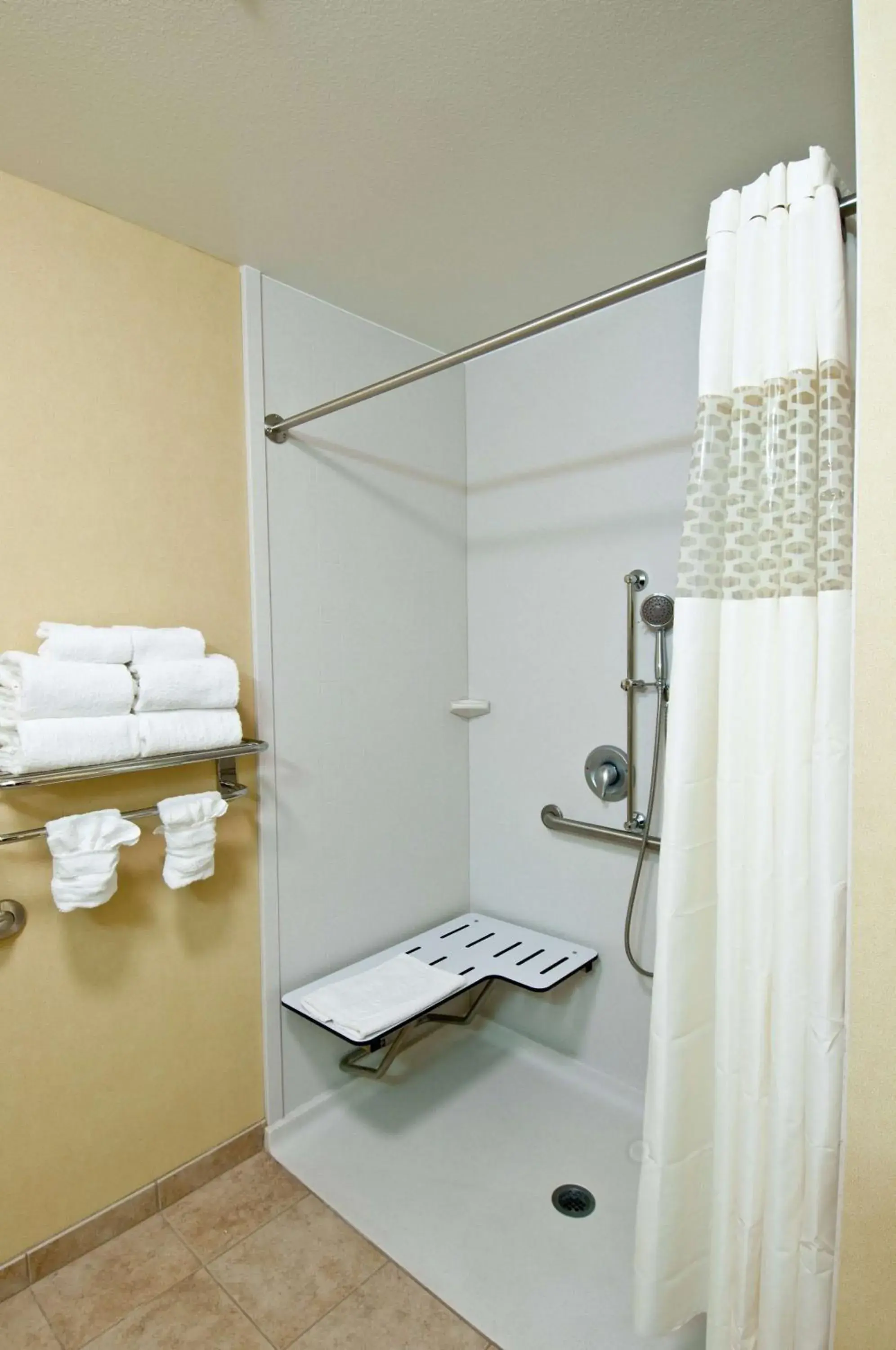 Bathroom in Hampton Inn & Suites Moreno Valley Bathroom in Hampton Inn & Suites Moreno Valley