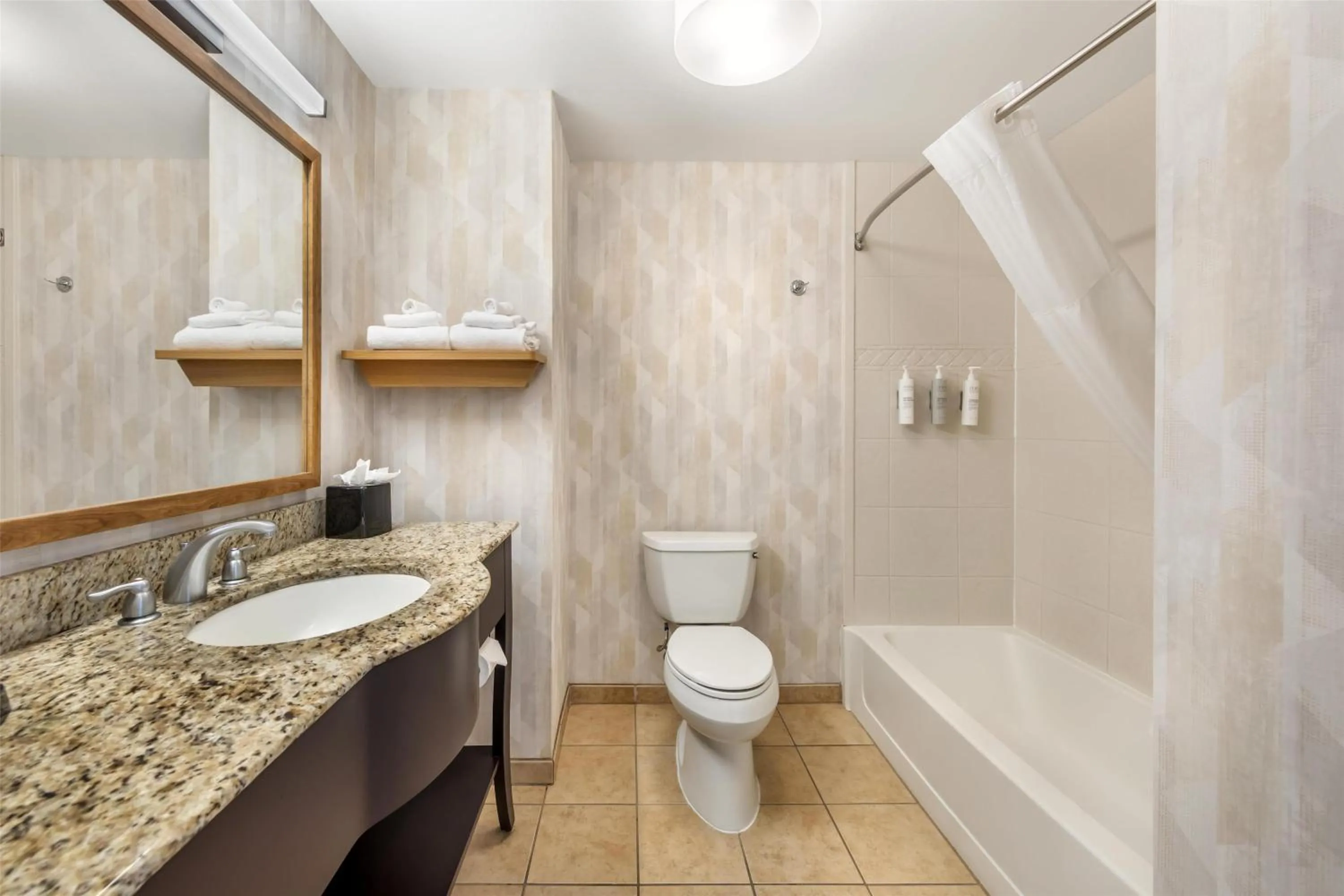 Bathroom in Hampton Inn & Suites Moreno Valley