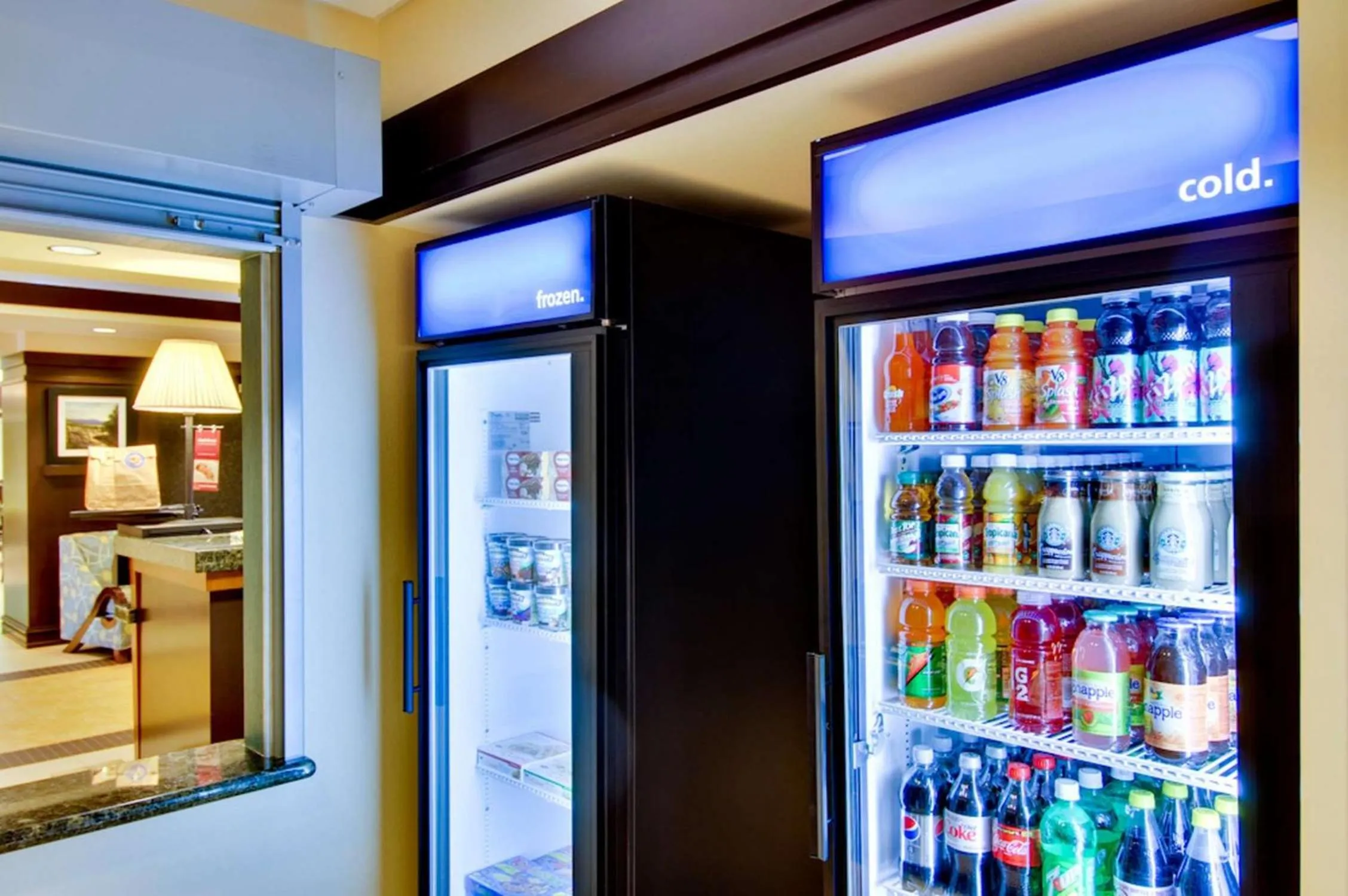 Restaurant/places to eat in Hampton Inn & Suites Moreno Valley