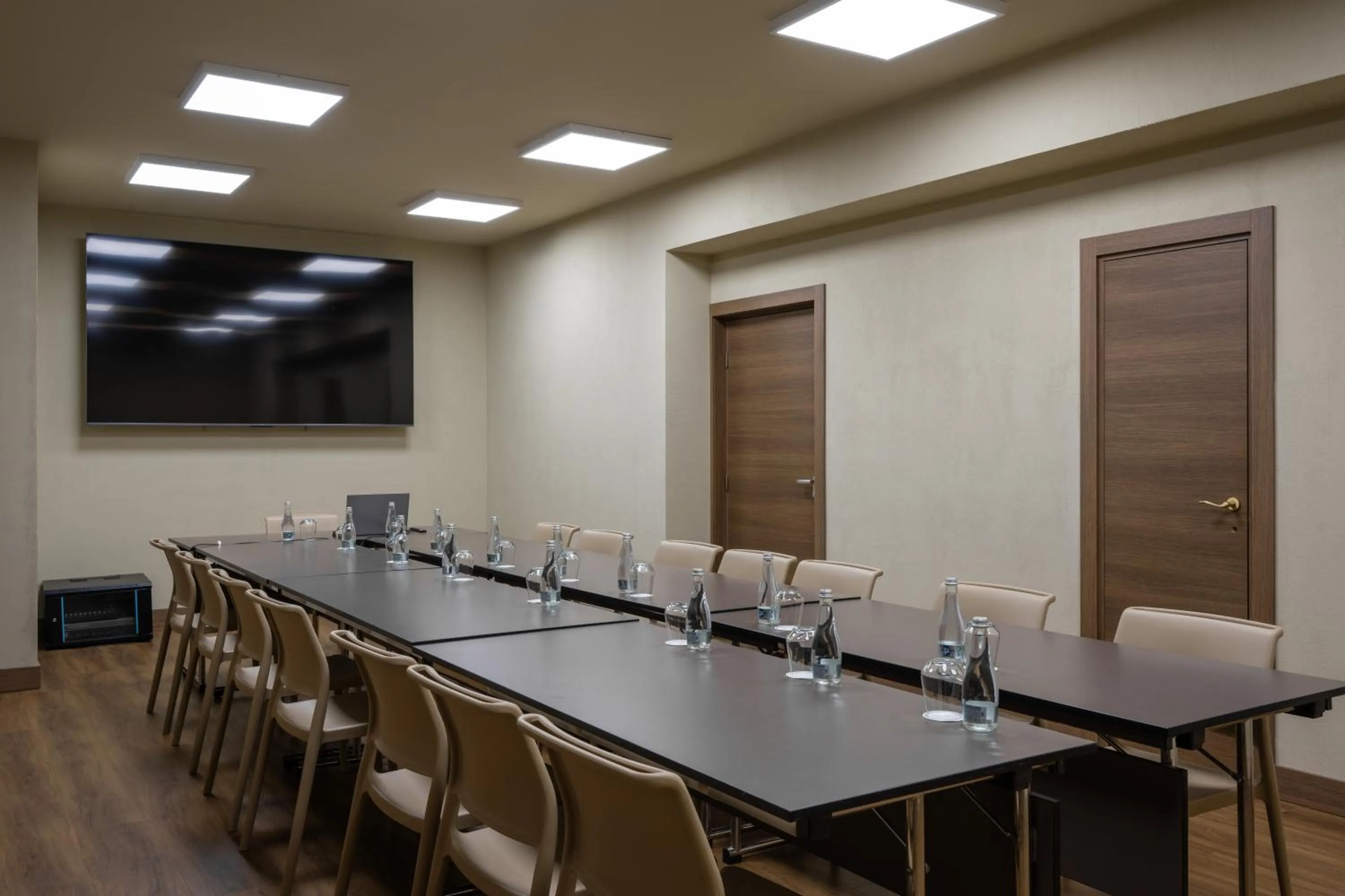 Meeting/conference room in Mimi Hotel Chisinau Jolly Alon