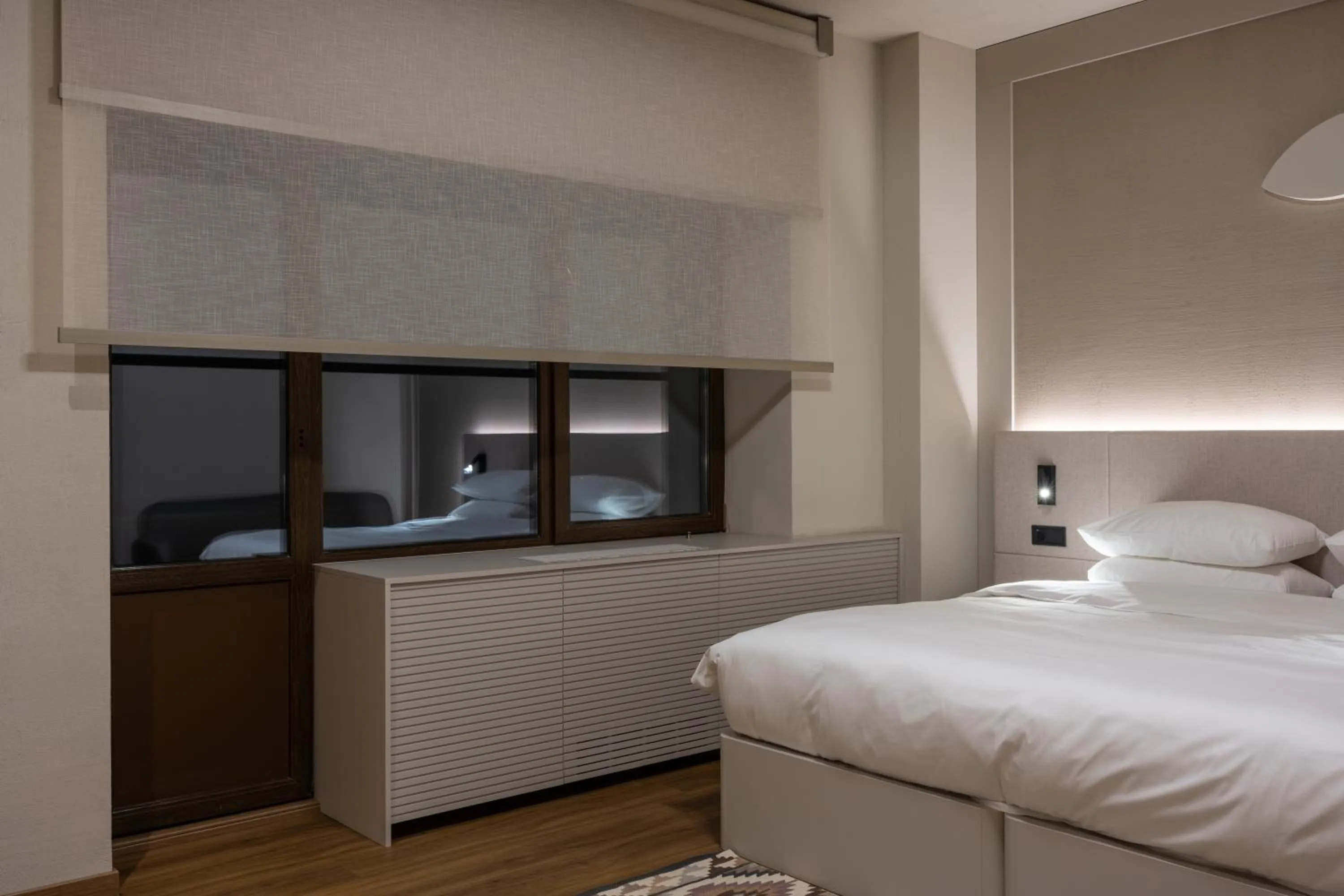 Photo of the whole room, Bed in Mimi Hotel Chisinau Jolly Alon