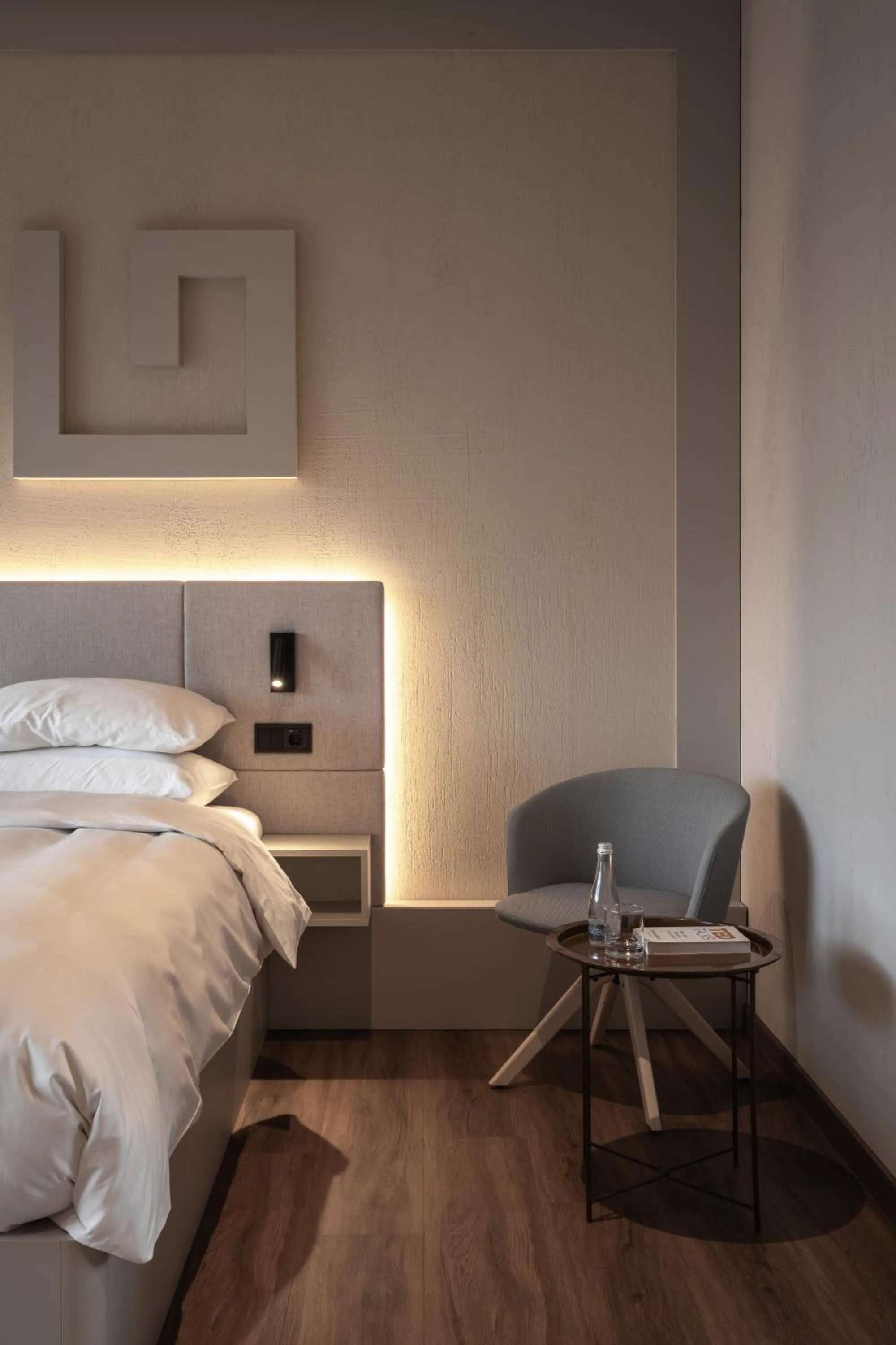 Bed in Mimi Hotel Chisinau Jolly Alon