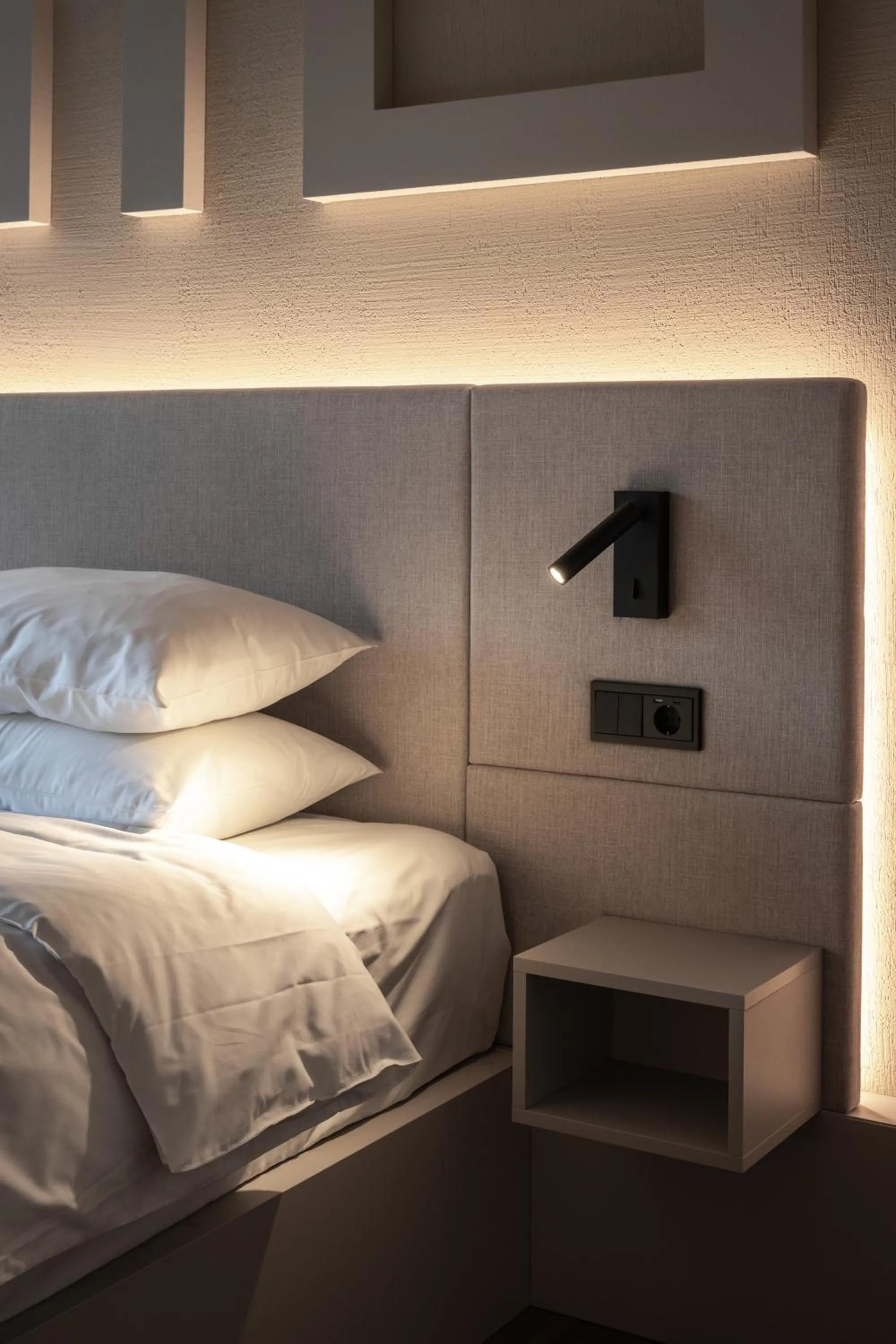 Bed in Mimi Hotel Chisinau Jolly Alon