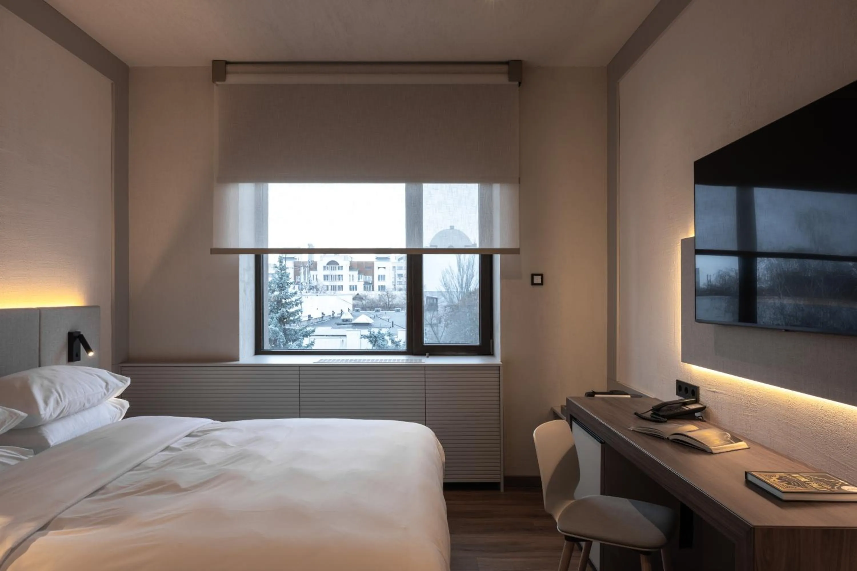 Bed in Mimi Hotel Chisinau Jolly Alon