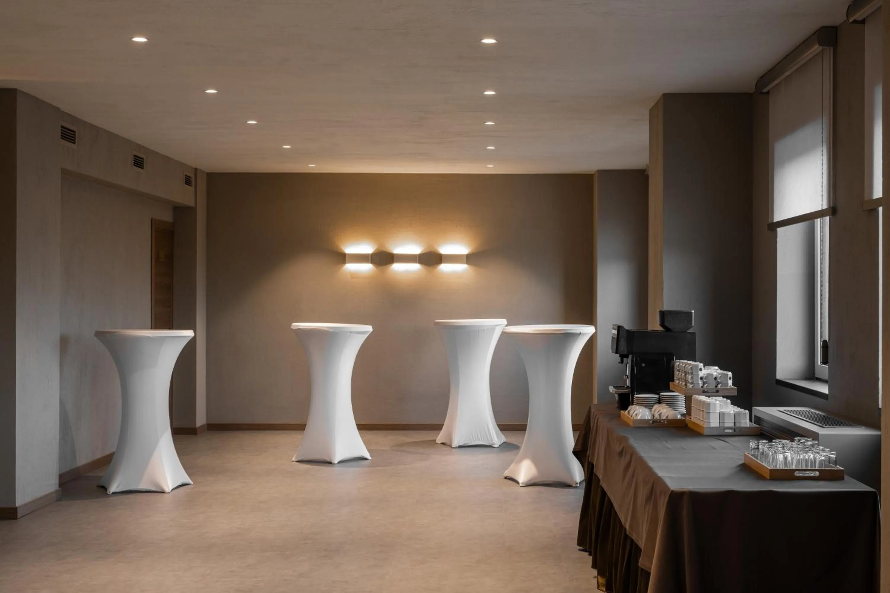 Meeting/conference room in Mimi Hotel Chisinau Jolly Alon
