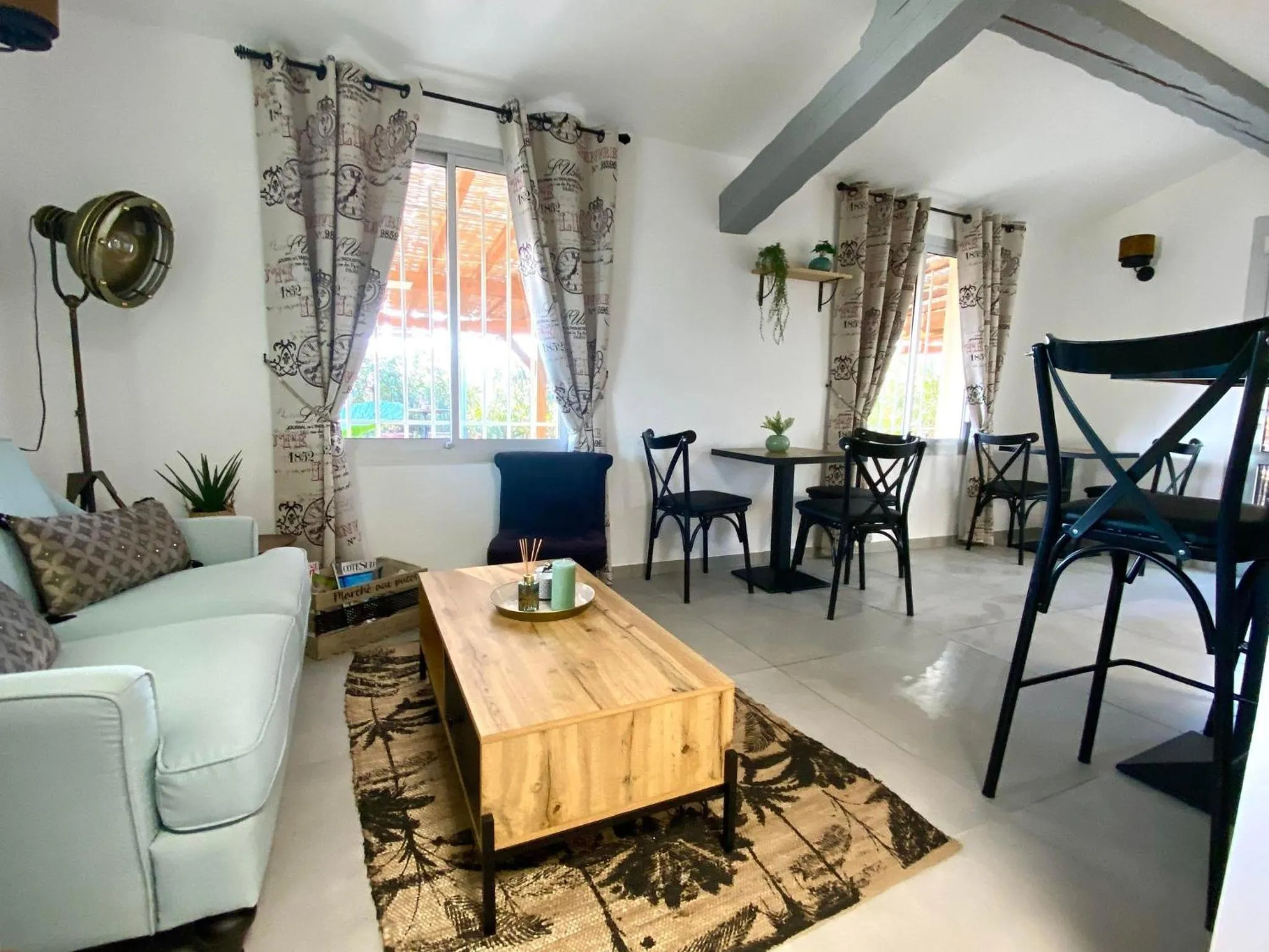 Living room in The Originals City, Hôtel Azur, Fos-sur-Mer
