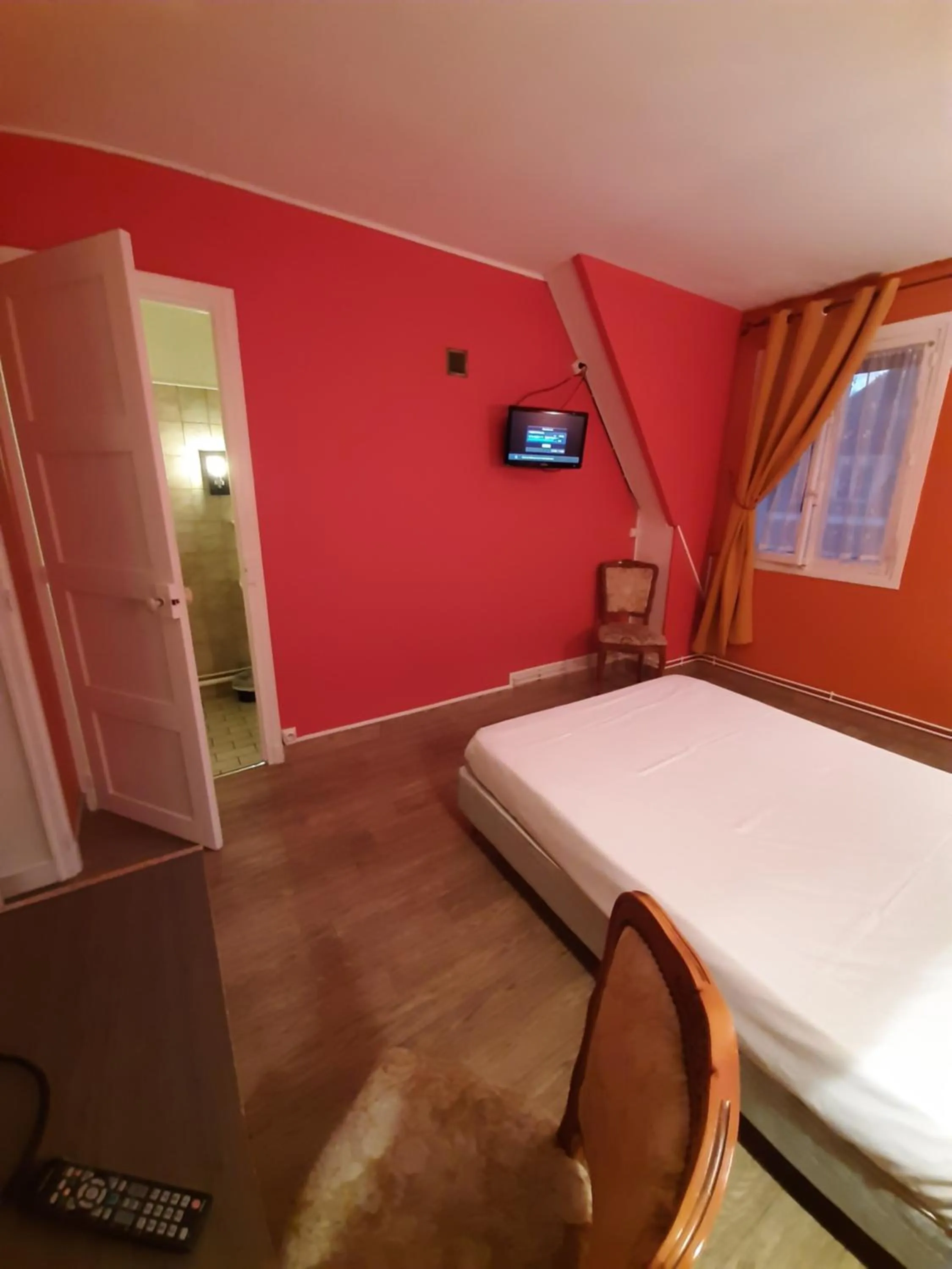 Bed in Hotel du Cygne