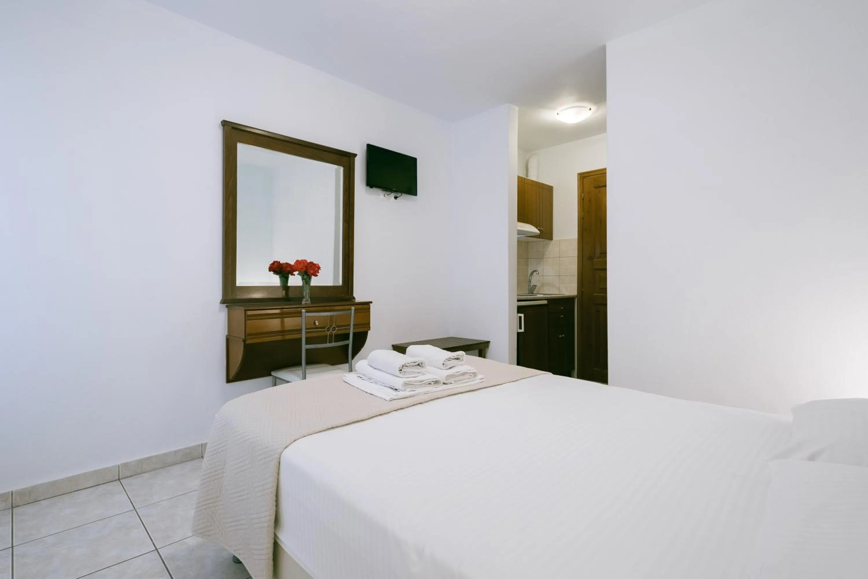 Property building, Bed in Anna Maria - Vanessa Apartments