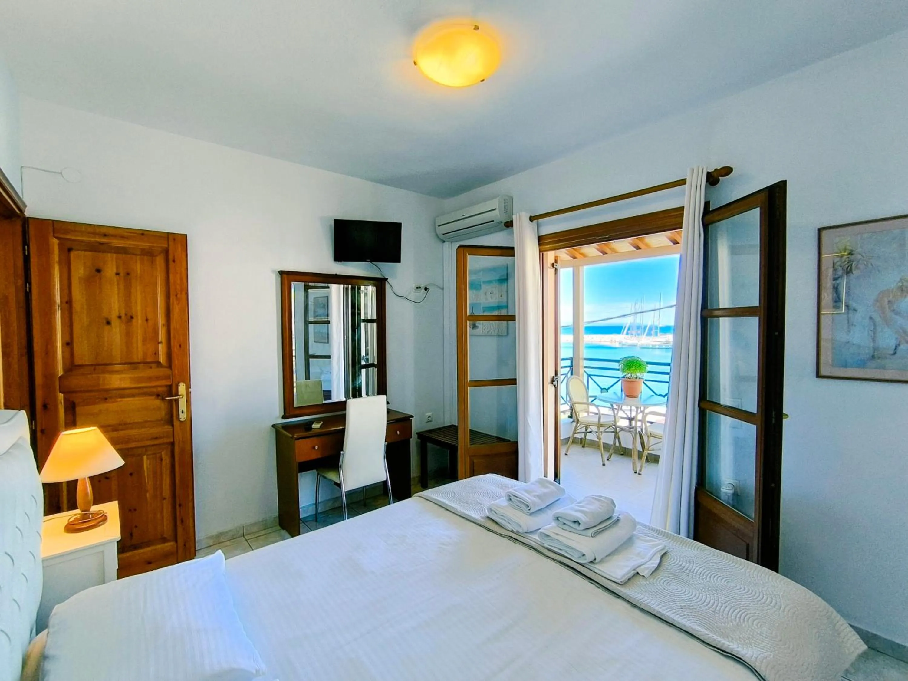 Property building, Bed in Anna Maria - Vanessa Apartments