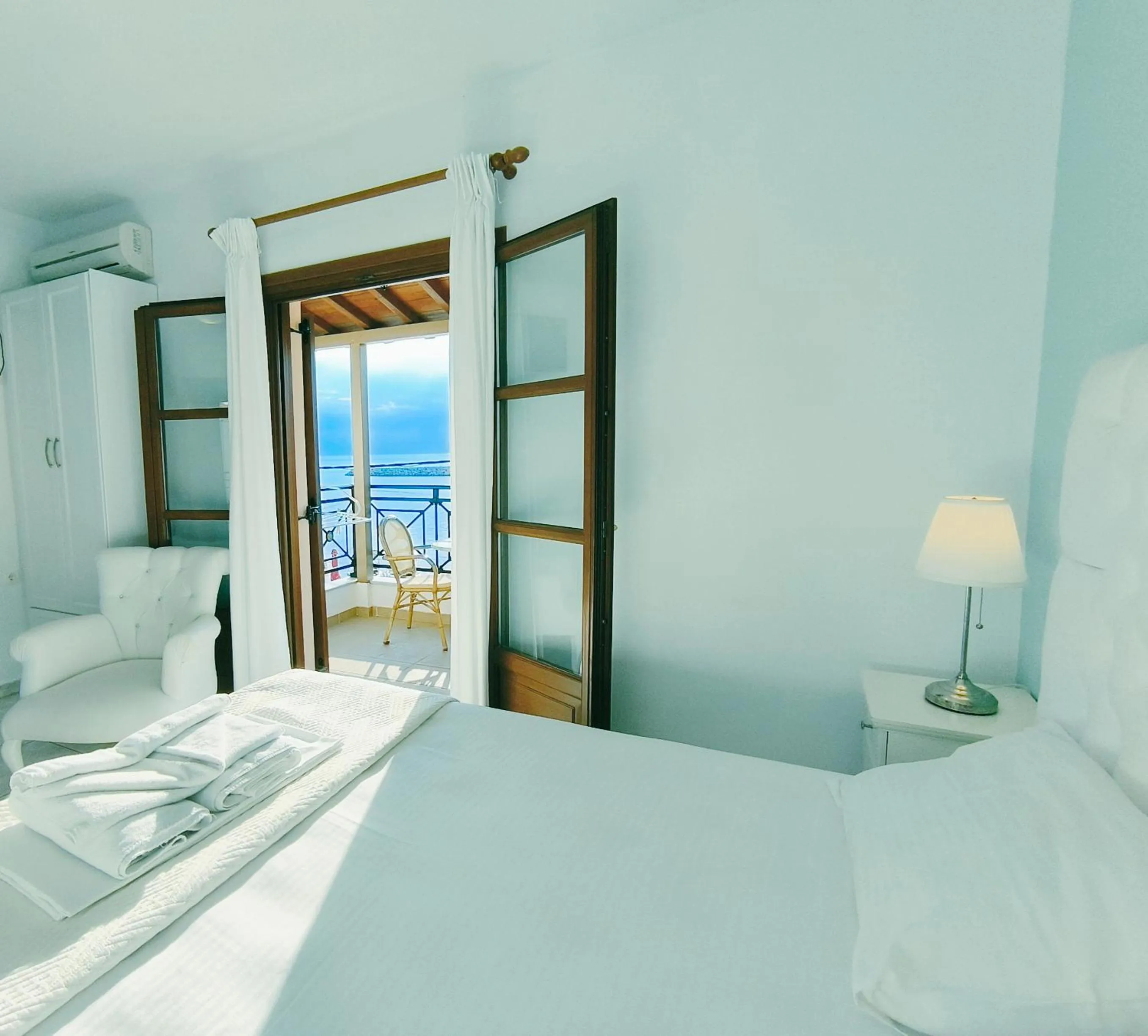 Property building, Bed in Anna Maria - Vanessa Apartments