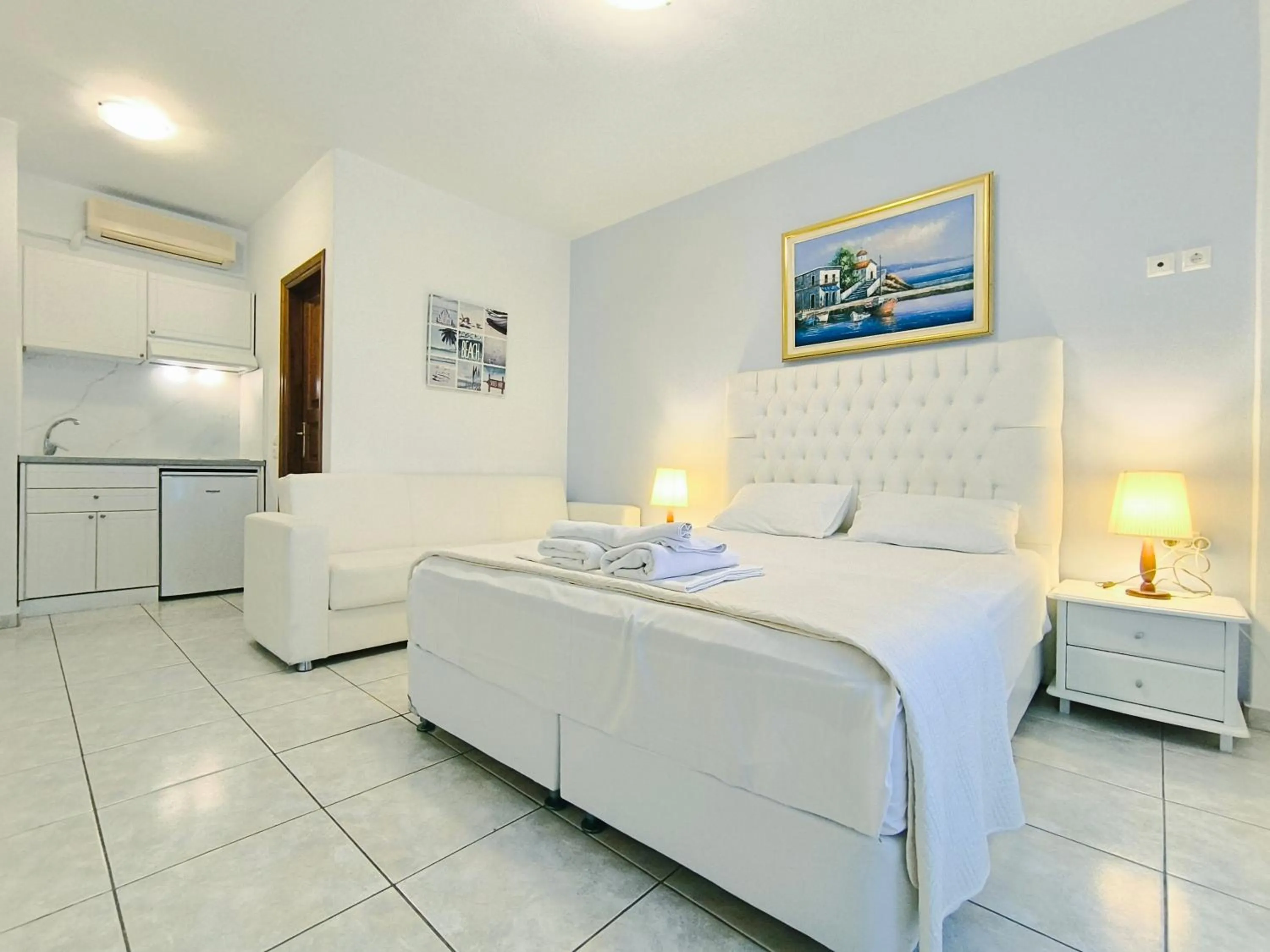 Property building, Bed in Anna Maria - Vanessa Apartments