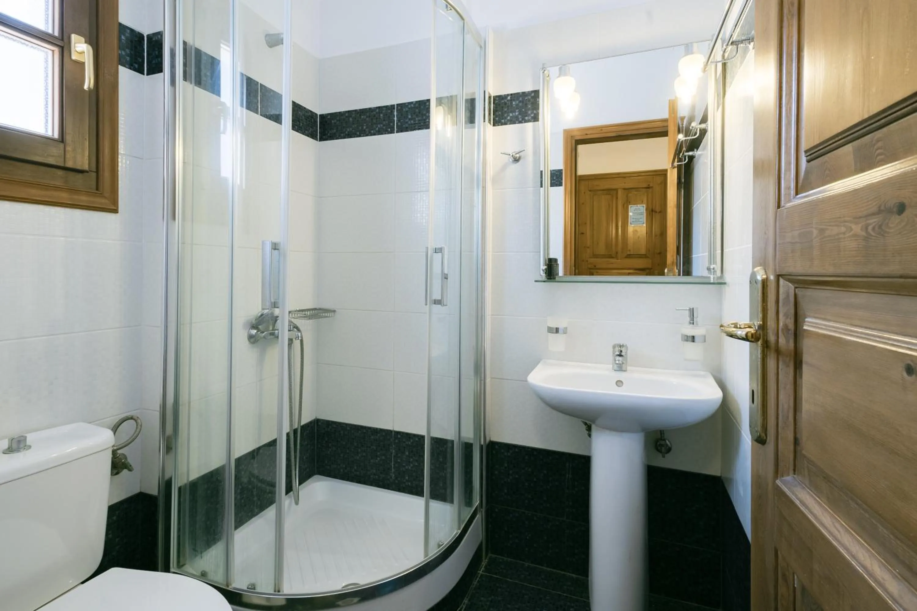 Shower in Anna Maria - Vanessa Apartments