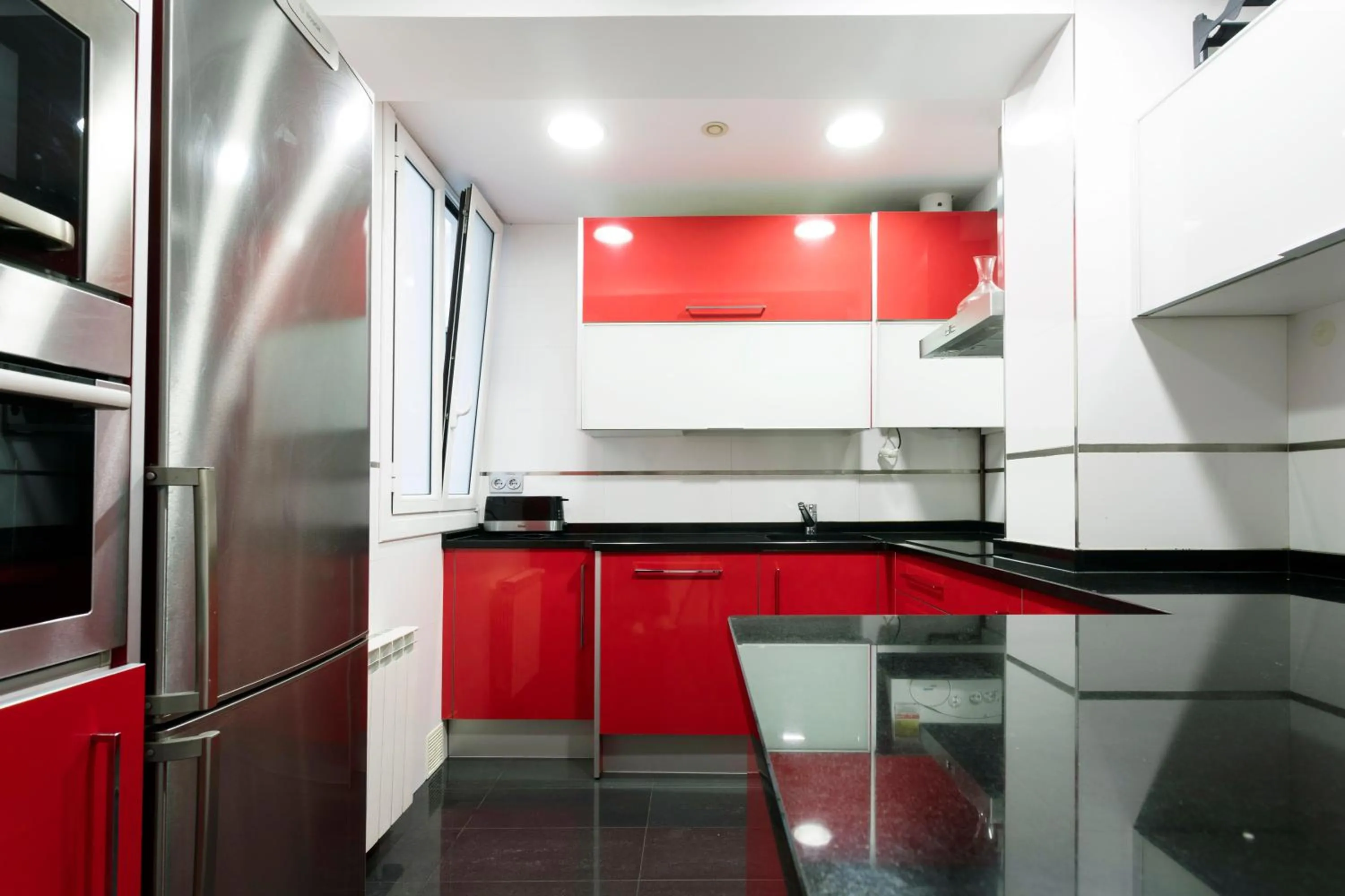 kitchen in Hondarribia by Basquelidays
