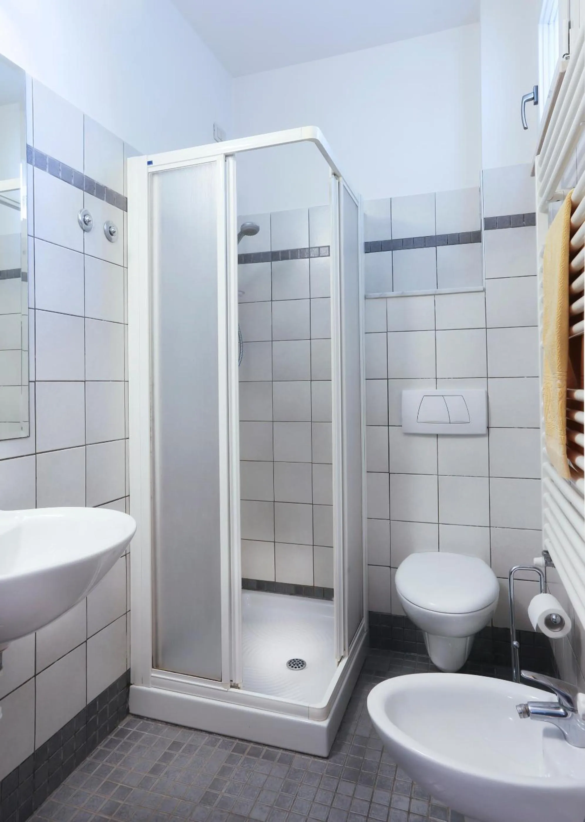 Bathroom in Hotel Iones