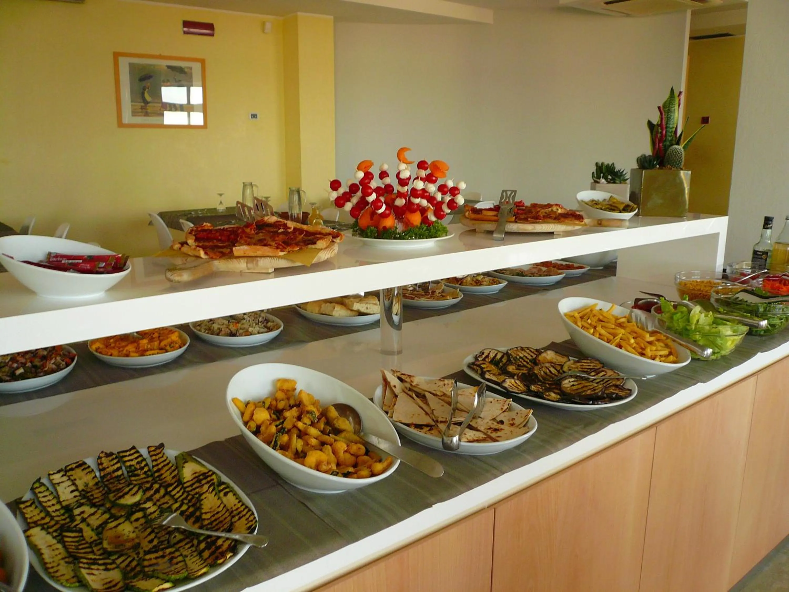 Food and drinks in Hotel Iones