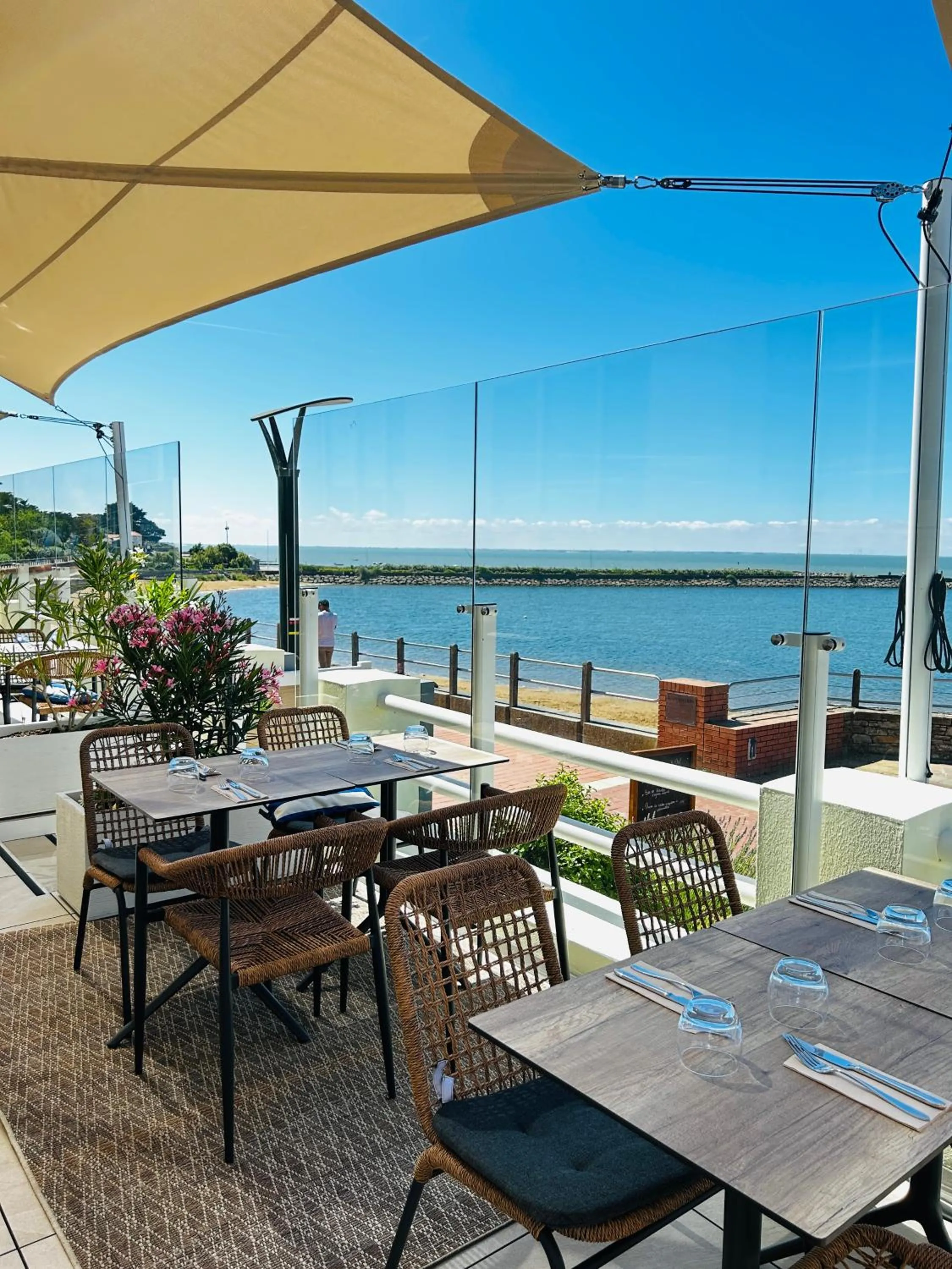 Restaurant/places to eat in Hôtel de charme & SPA Le Grand Large