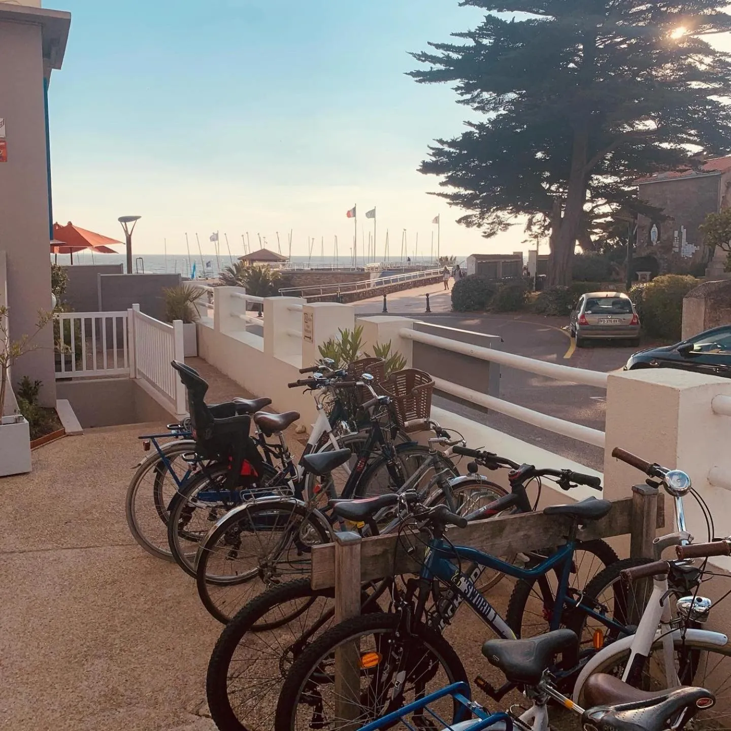 Parking in Hôtel de charme & SPA Le Grand Large