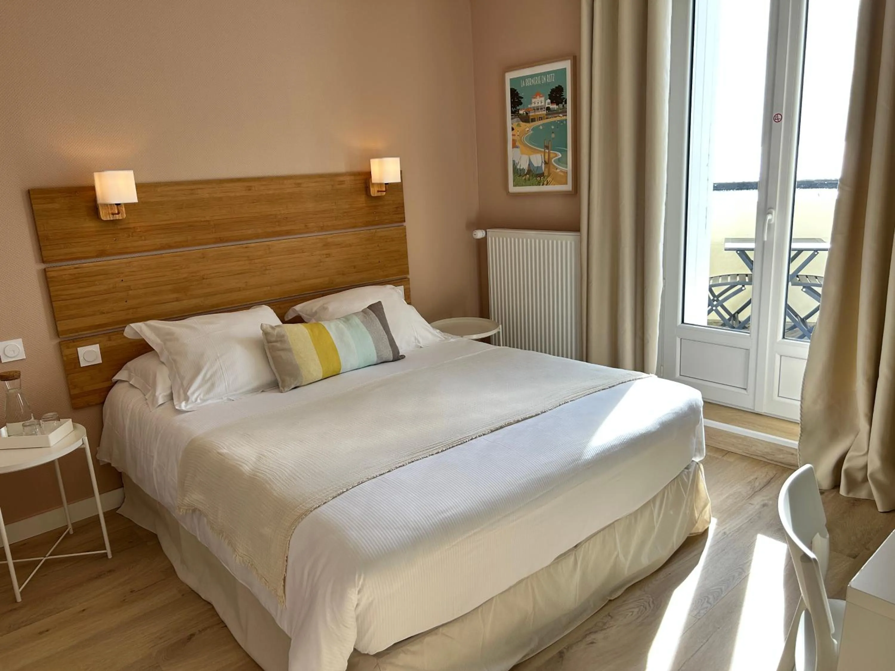 Bedroom, Bed in Hôtel de charme & SPA Le Grand Large