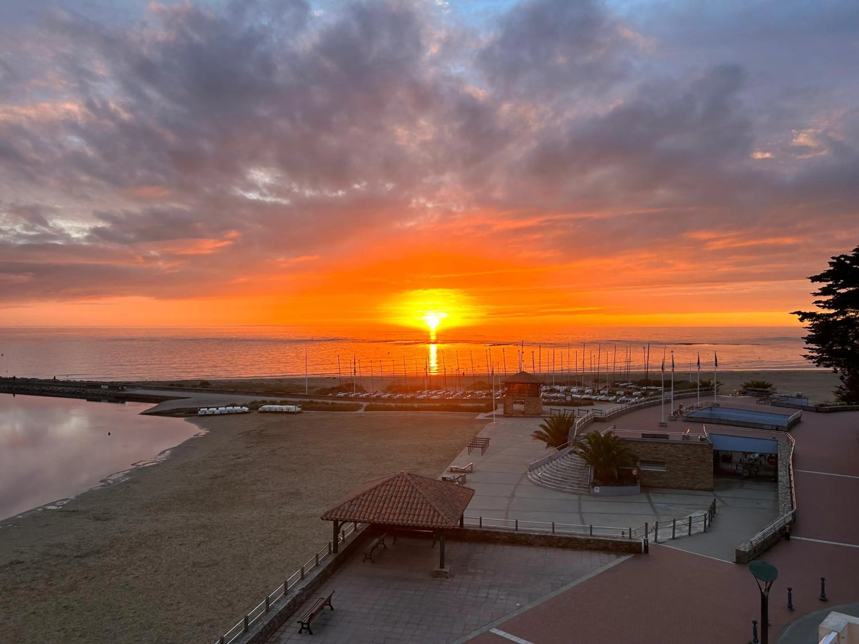 Sea view in Hôtel de charme & SPA Le Grand Large