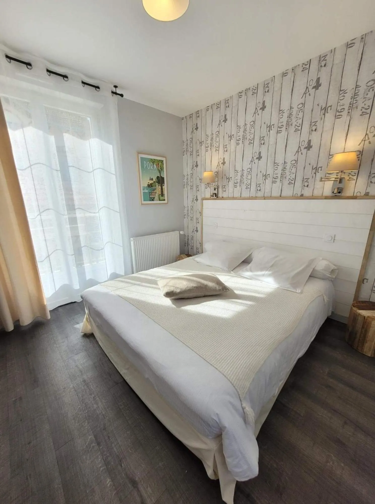 Bed in Hôtel de charme & SPA Le Grand Large