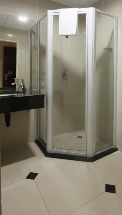 Shower in Regal Inn Ballito