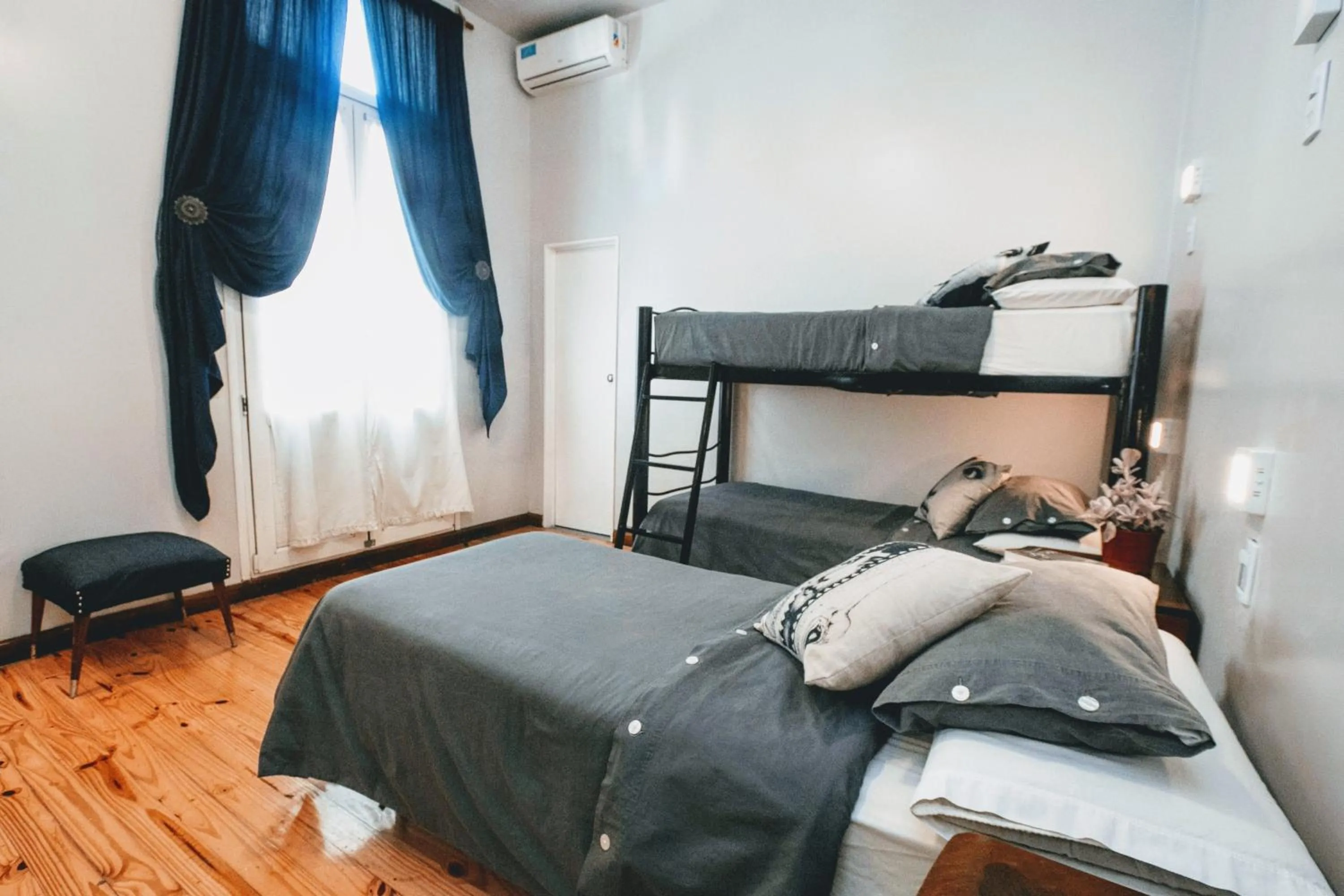 Bedroom, Bed in Milhouse Hostel Hipo