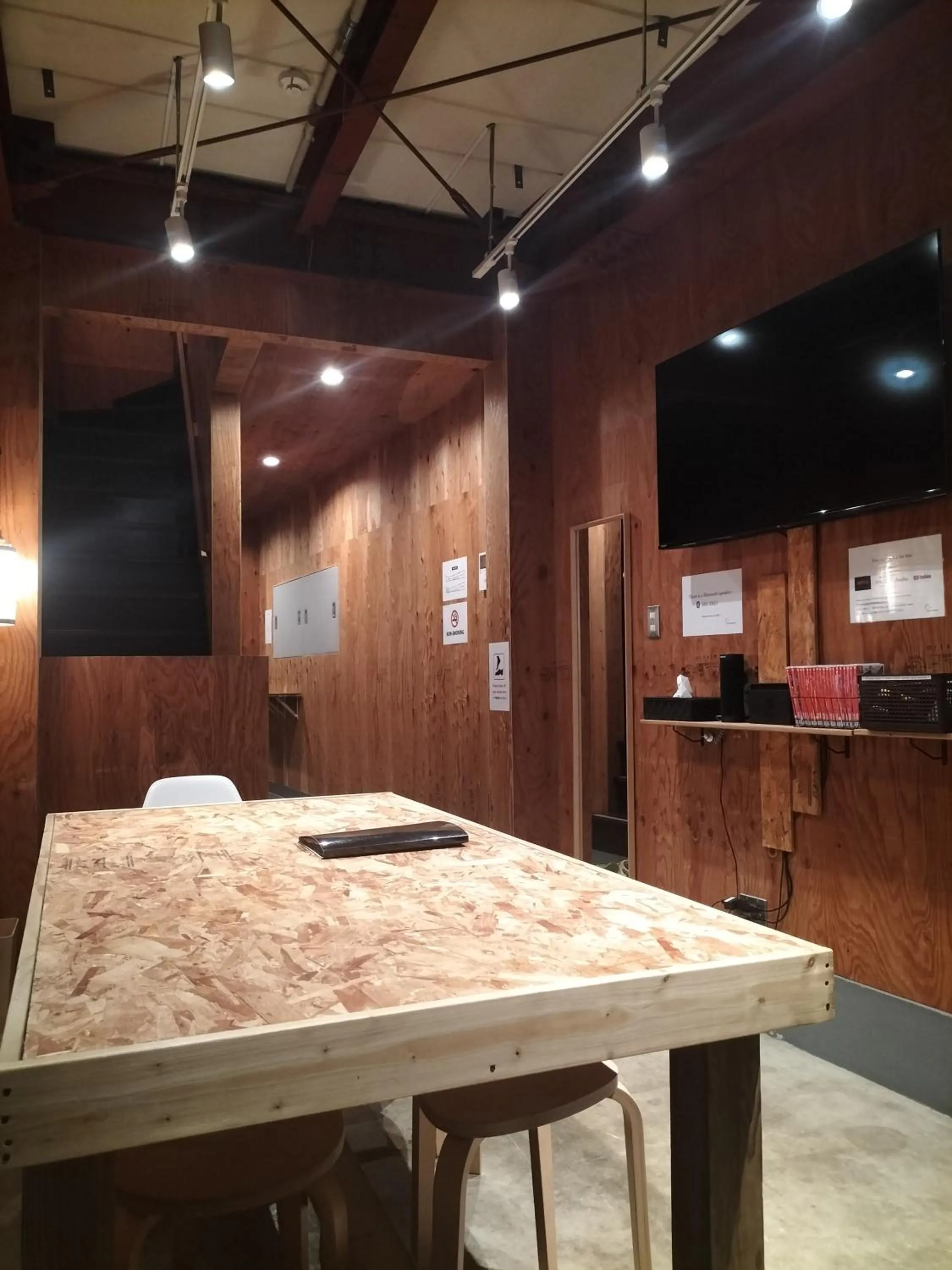 Dining area in Vacation"Ninja"house Secretbase near Asakusa