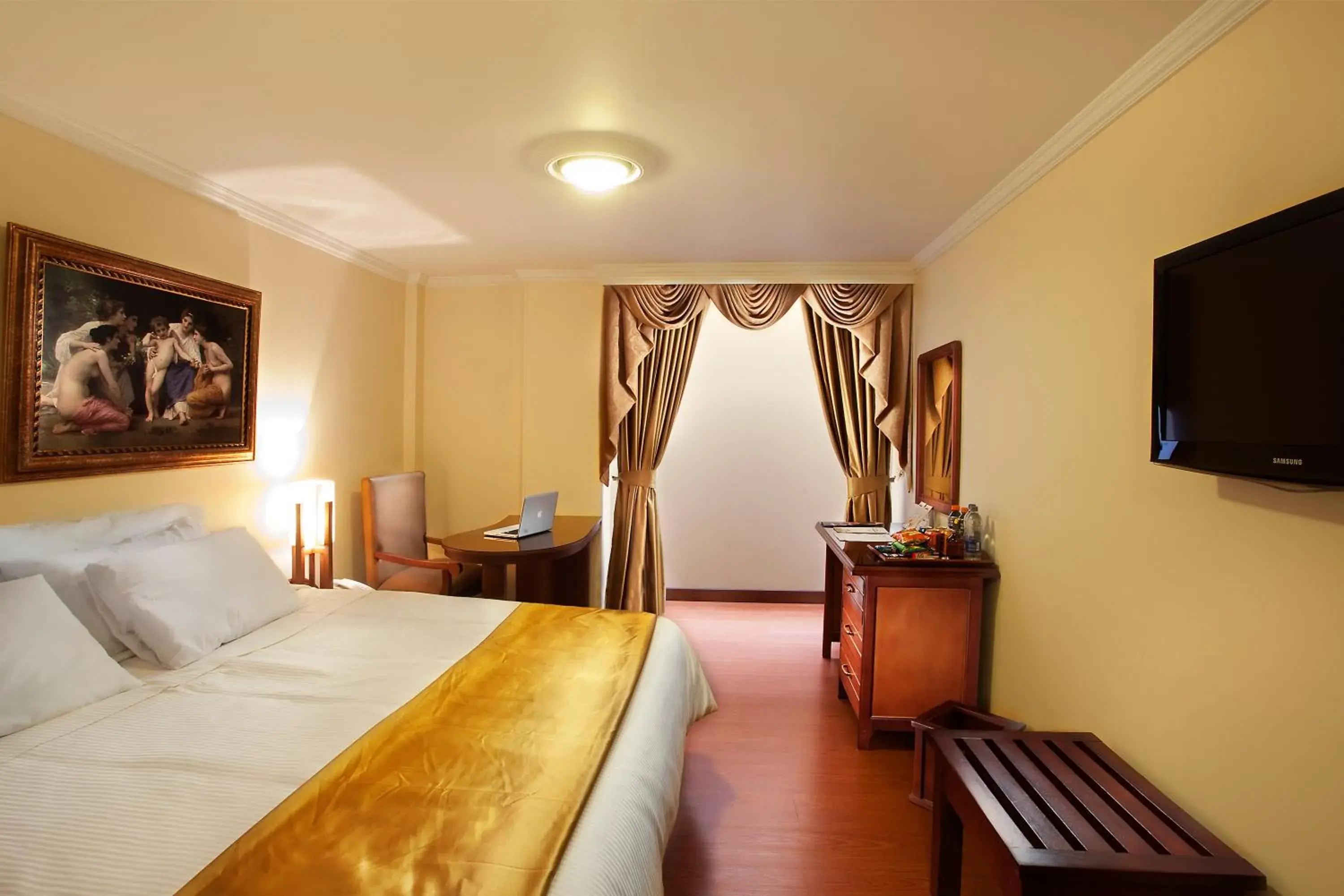 Photo of the whole room, Bed in Hotel Fernando Plaza Photo of the whole room, Bed in Hotel Fernando Plaza