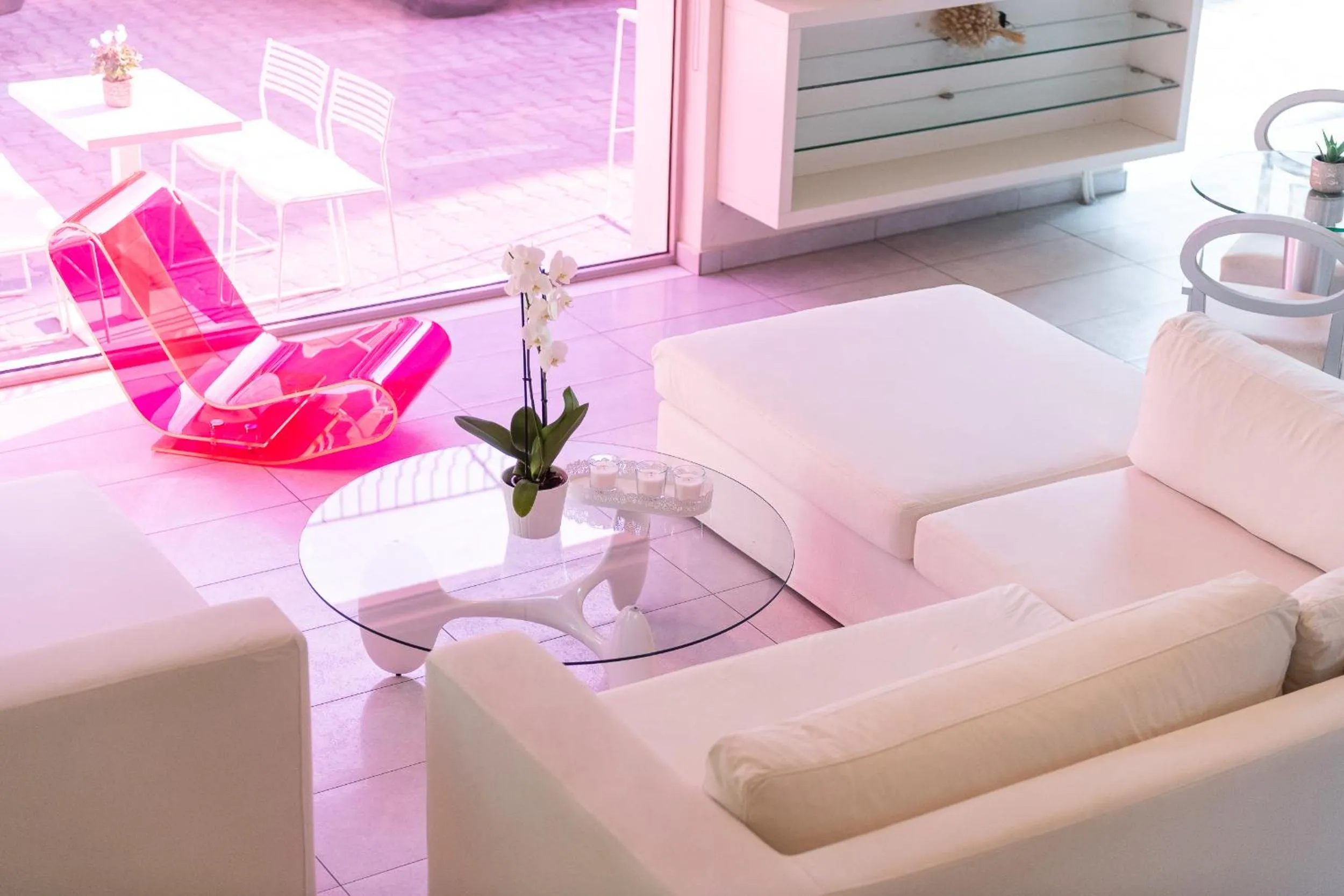 Seating area in Afrodite Suites