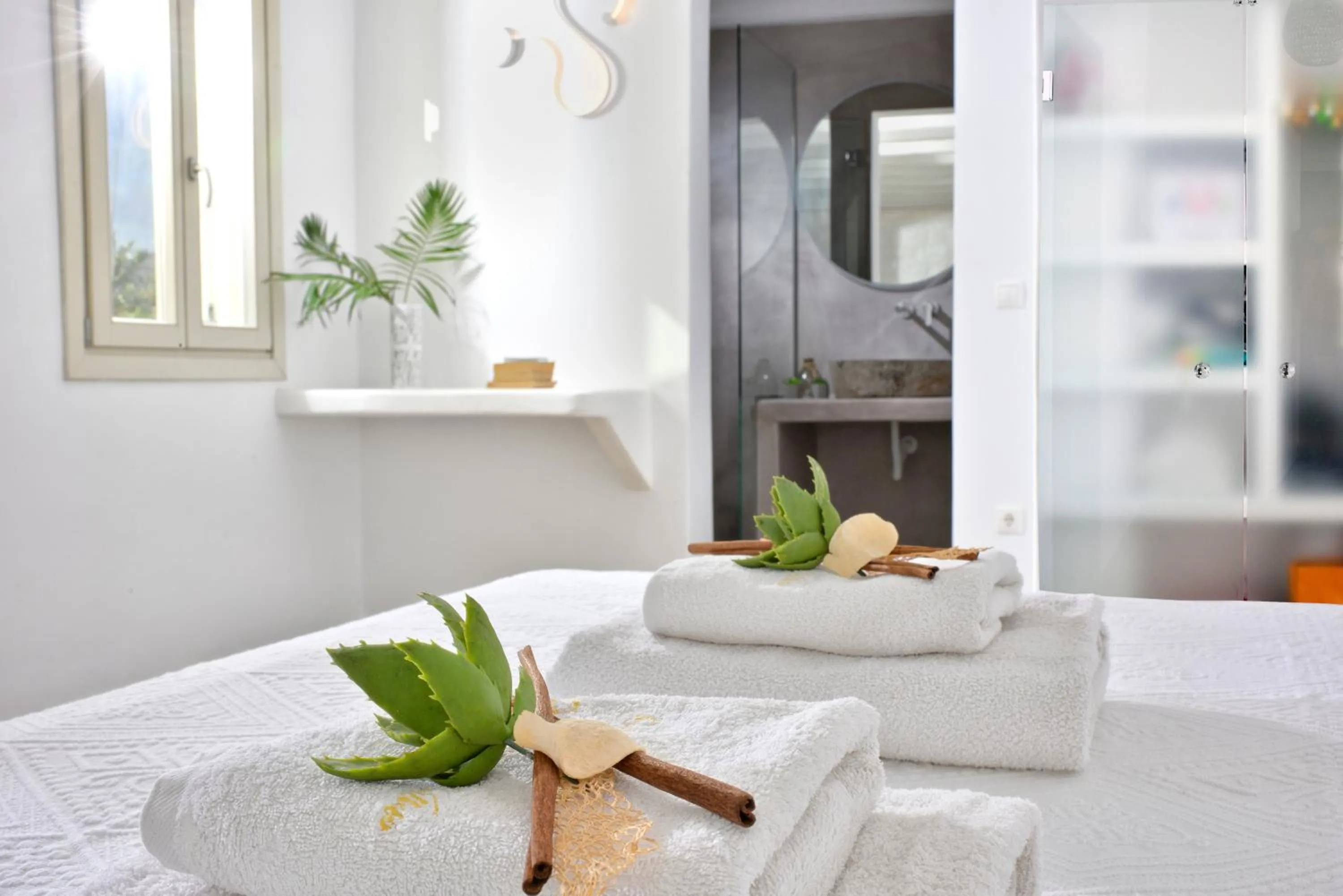 Bed in Mykonos Dream Villas