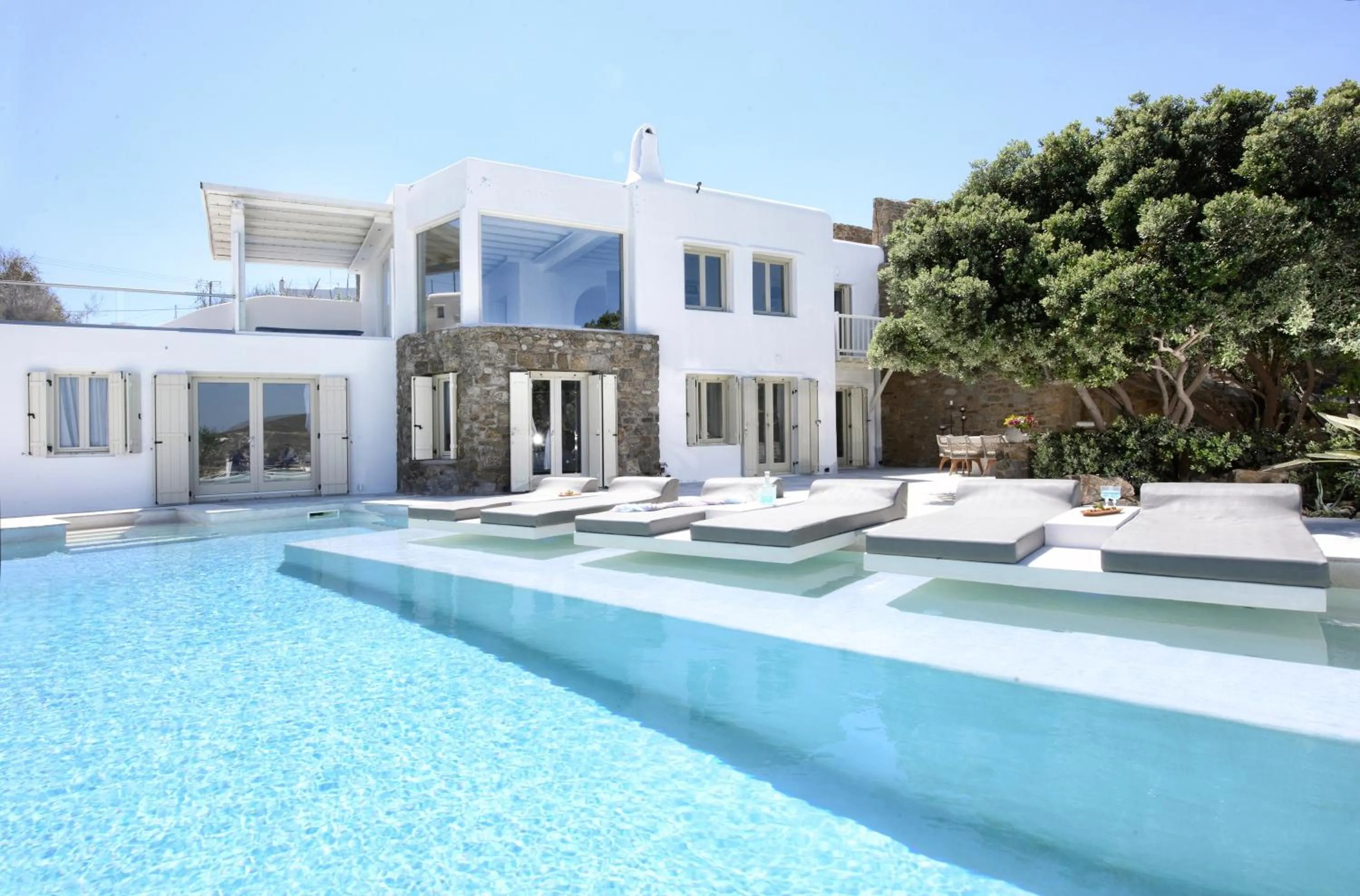 Property building in Mykonos Dream Villas