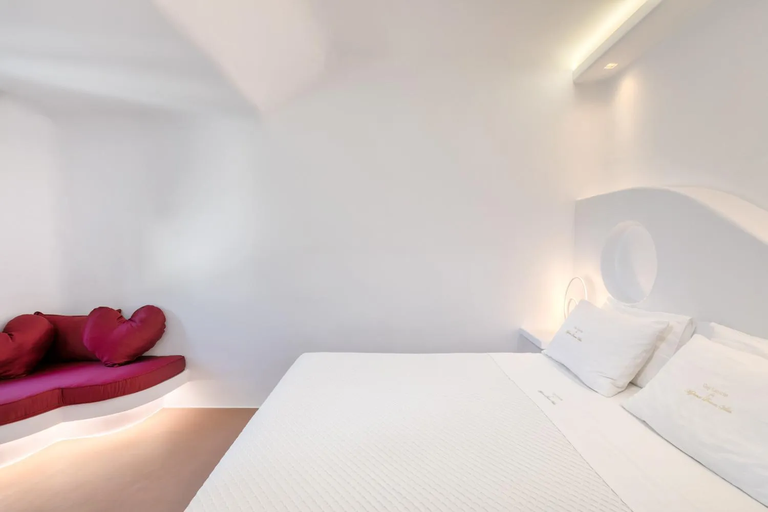 Bed in Mykonos Dream Villas