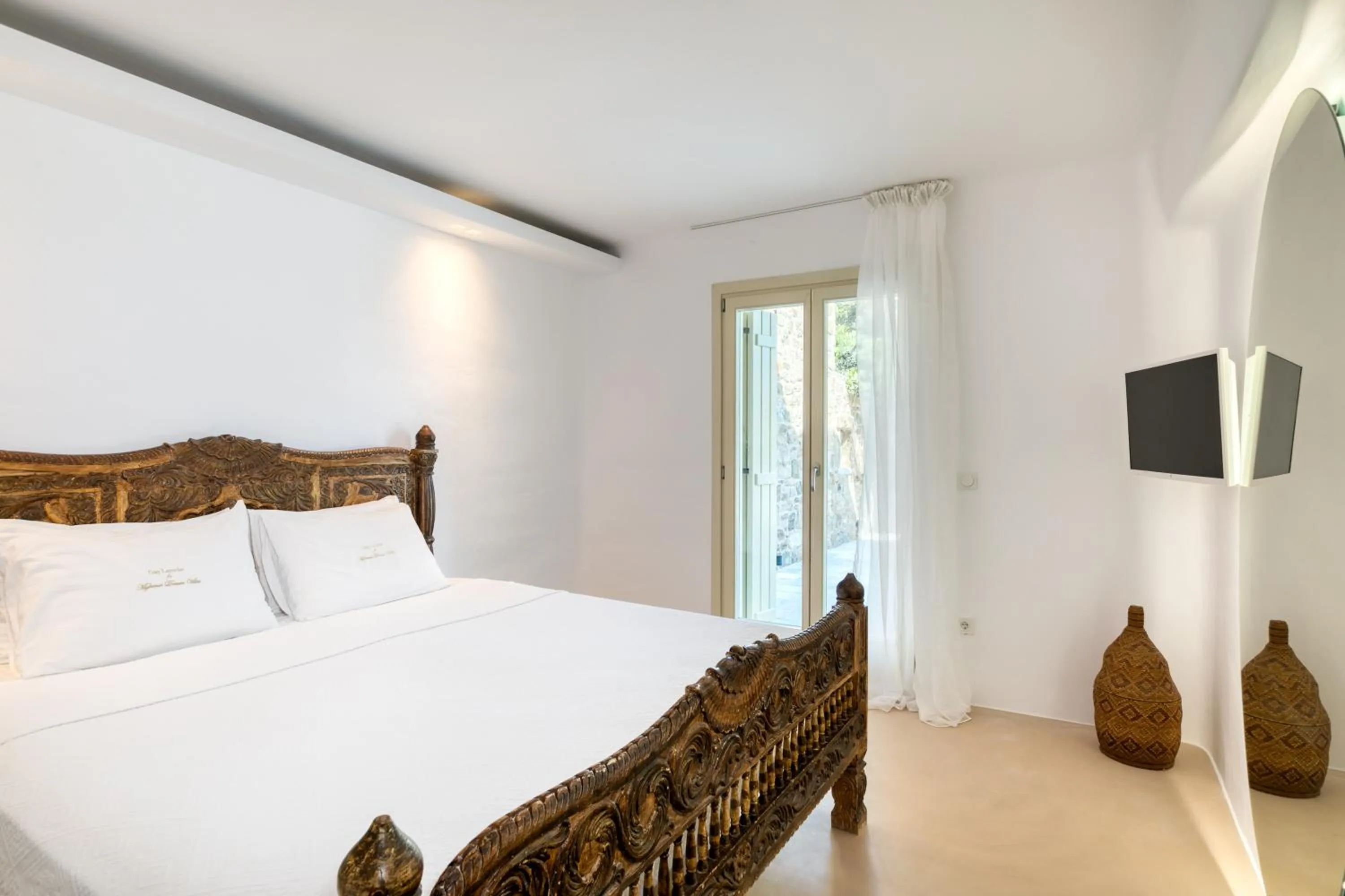 Bed in Mykonos Dream Villas
