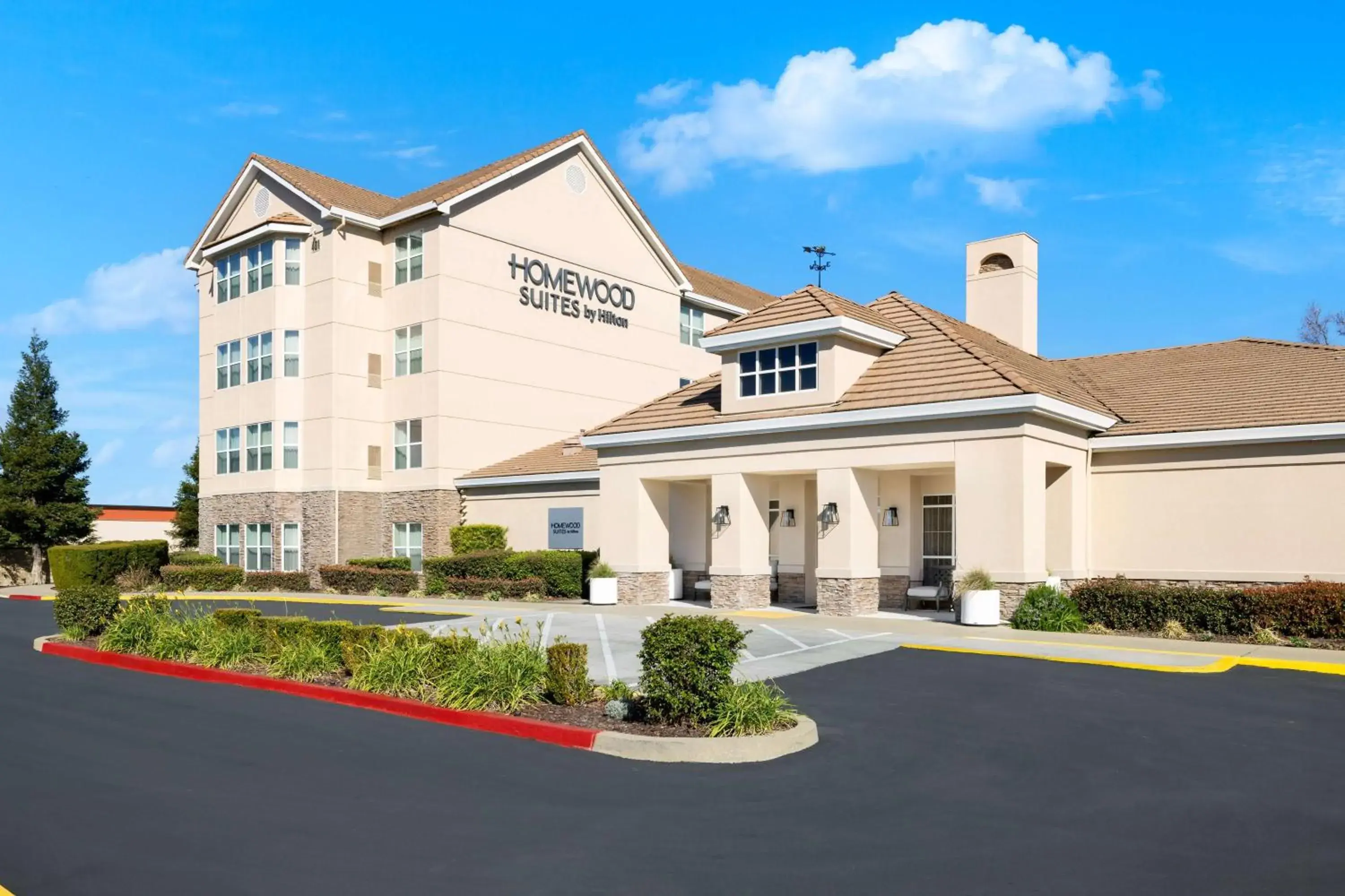 Property building in Homewood Suites by Hilton Sacramento/Roseville Property building in Homewood Suites by Hilton Sacramento/Roseville