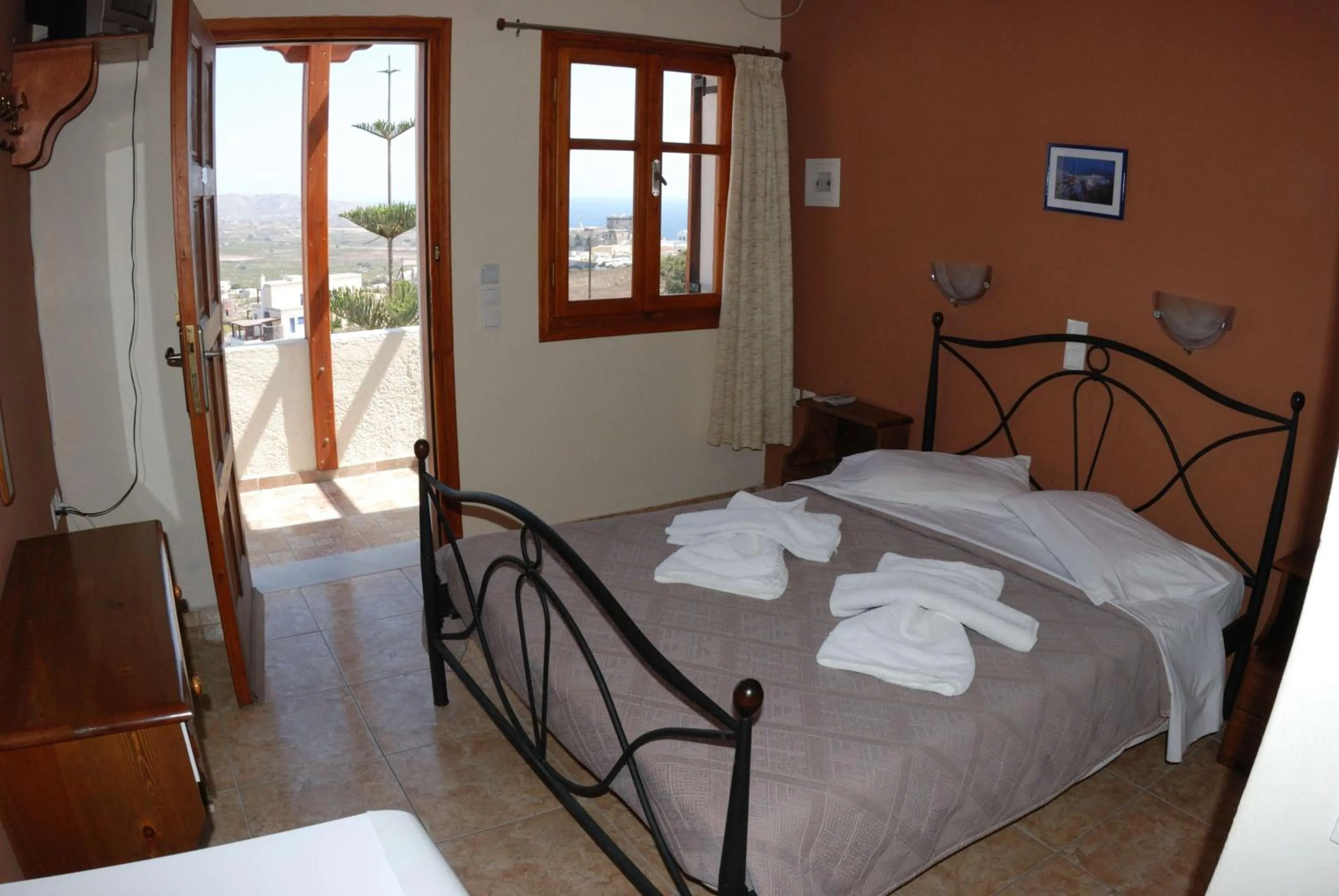 Photo of the whole room in Villa Galinia