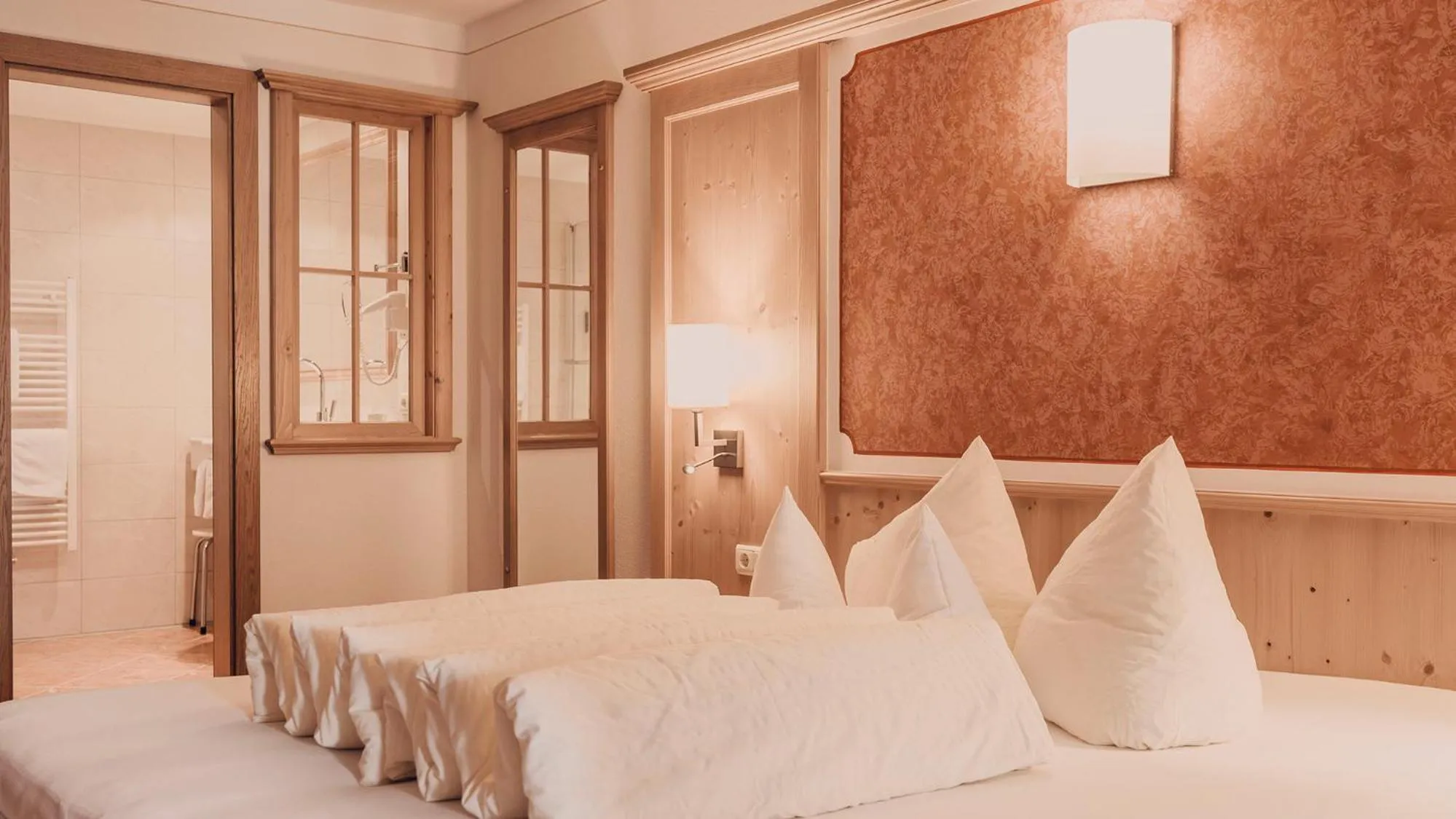 Photo of the whole room, Bed in Hotel Auhof Kappl