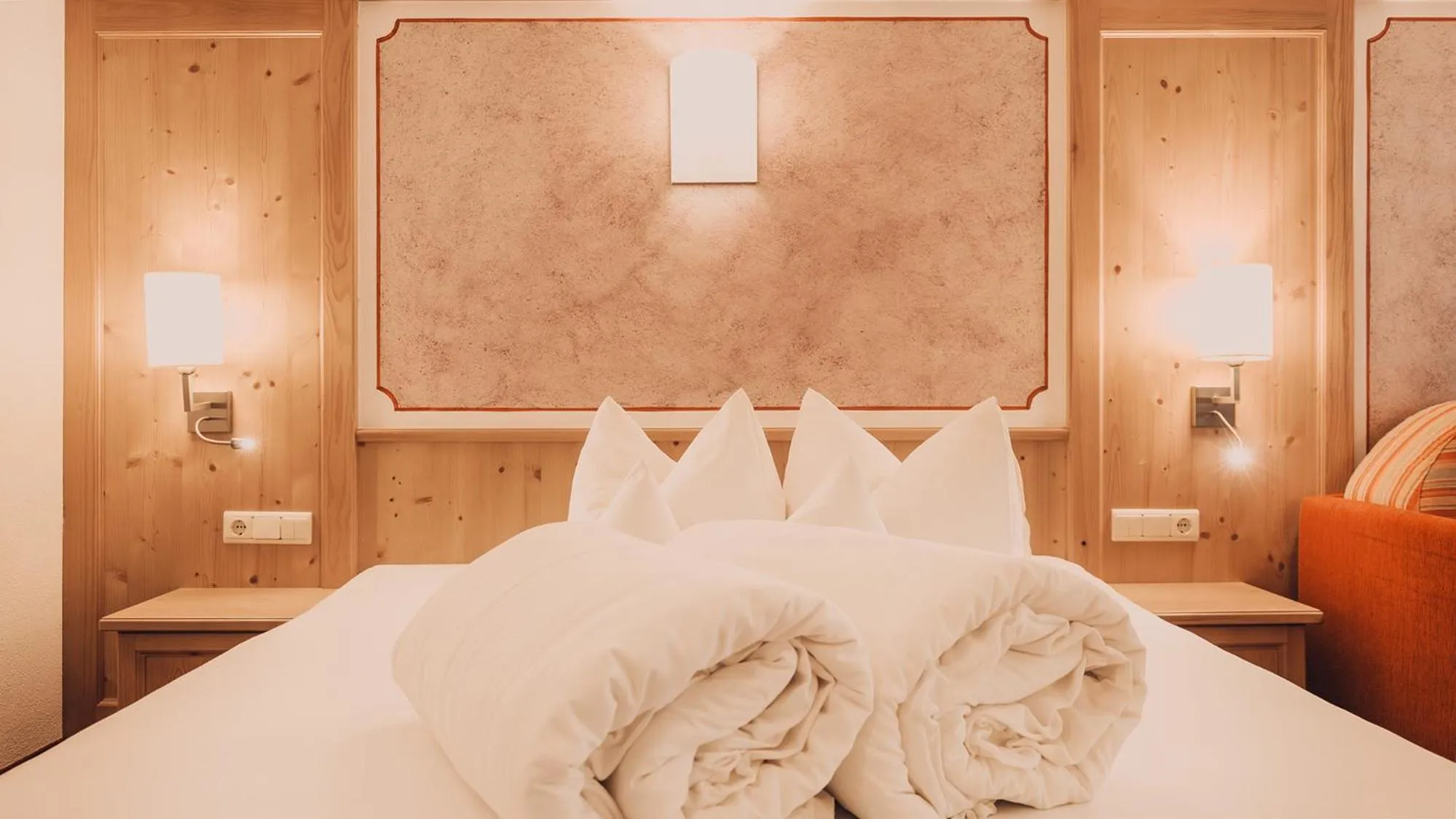 Photo of the whole room, Bed in Hotel Auhof Kappl