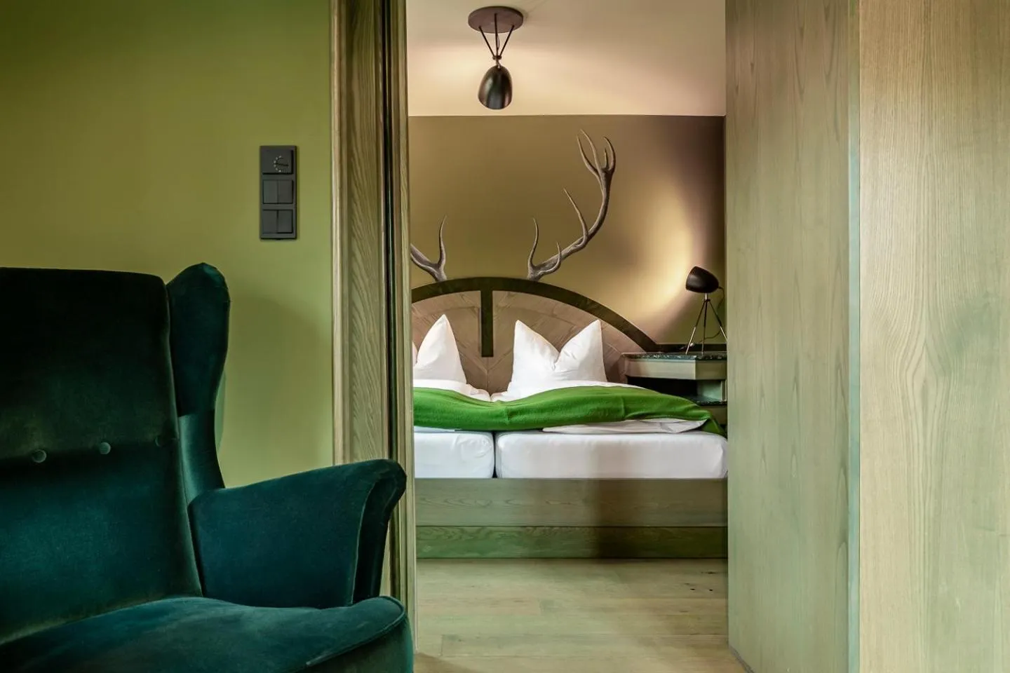 Photo of the whole room, Bed in Hotel Jagdschloss Resort