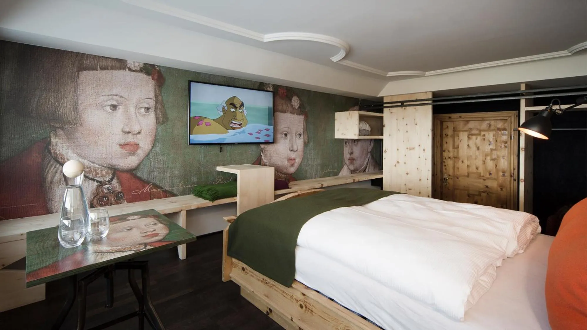 Bedroom, Bed in Hotel Jagdschloss Resort