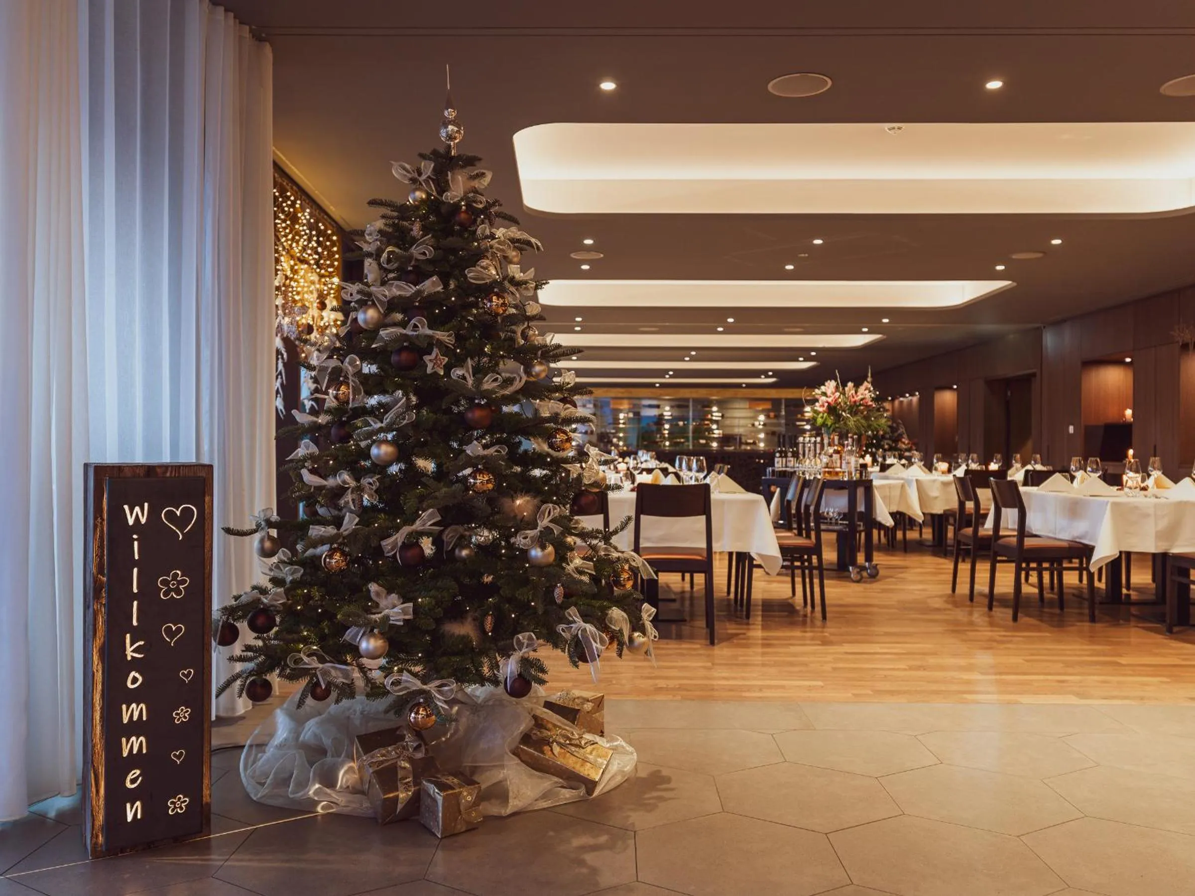 Restaurant/places to eat in Gasthaus Badhof - Golfhotel